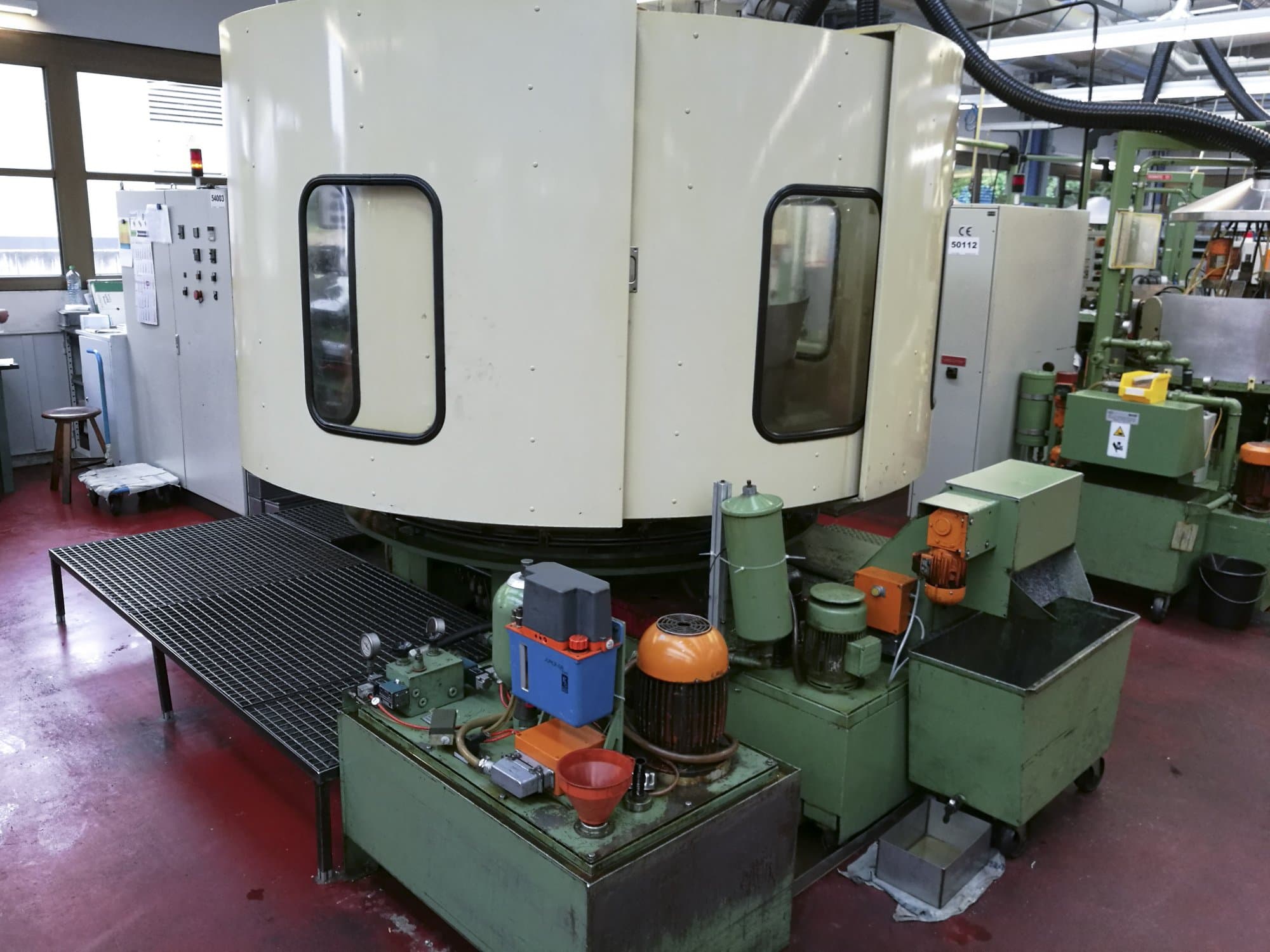 Frontansicht der RIS-INGOLD Rismatic 151G-12 Maschine