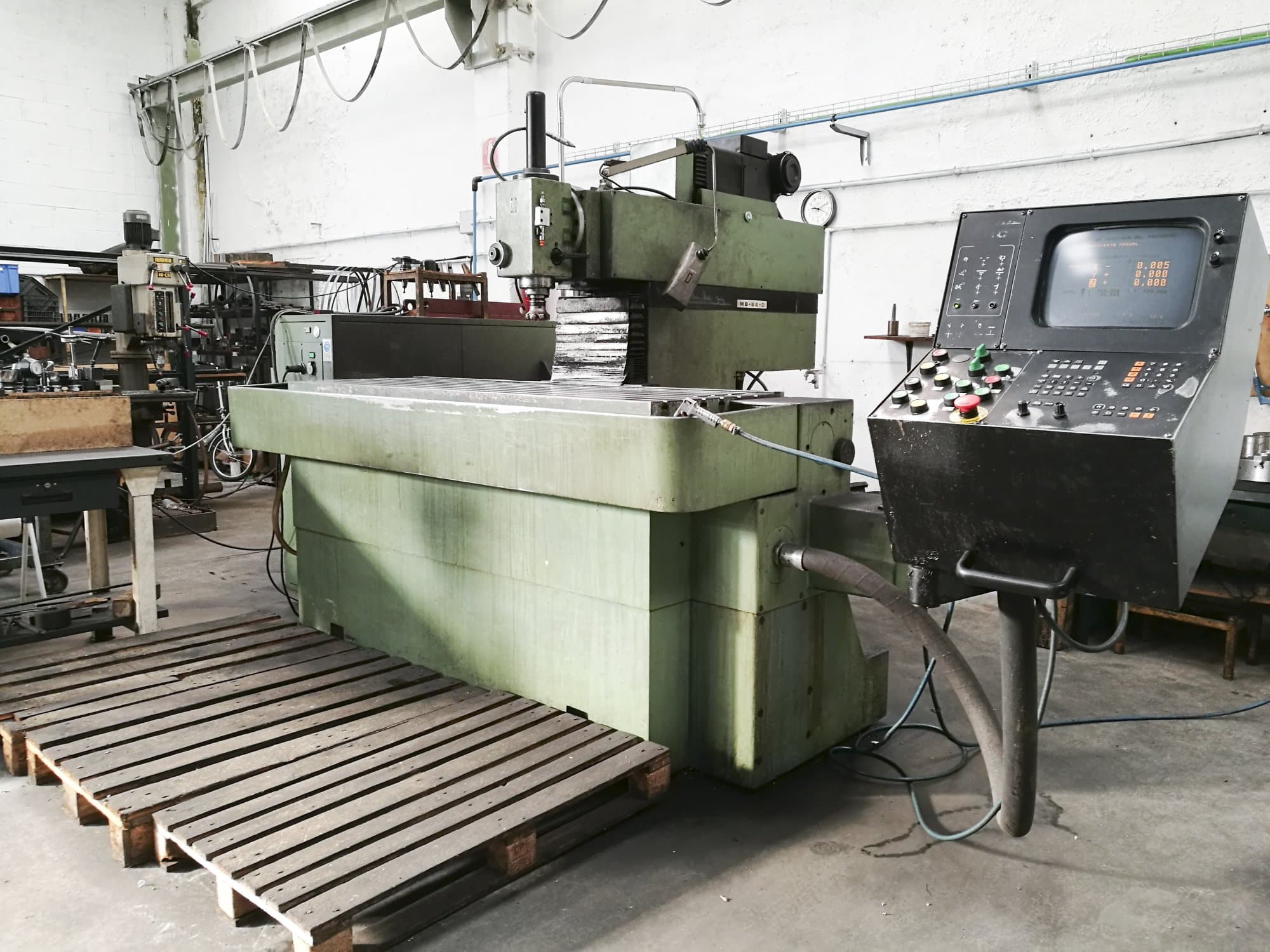 Rechte Ansicht der Metba MB-55-D Maschine