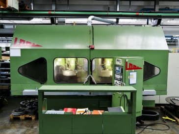 Frontansicht der Lodi RTR S800 CNC Maschine