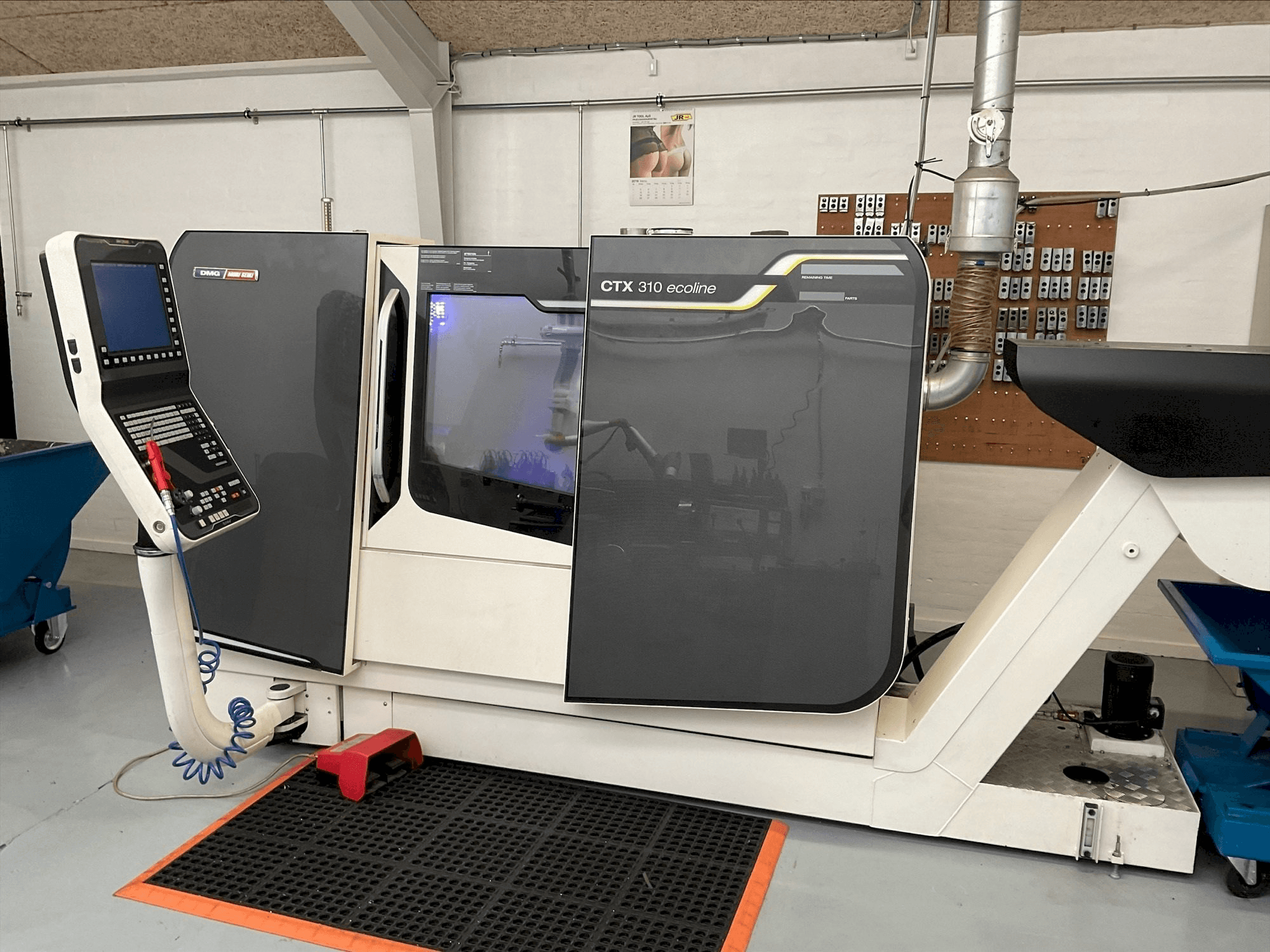 Frontansicht der DMG MORI CTX 310 ecoline Maschine