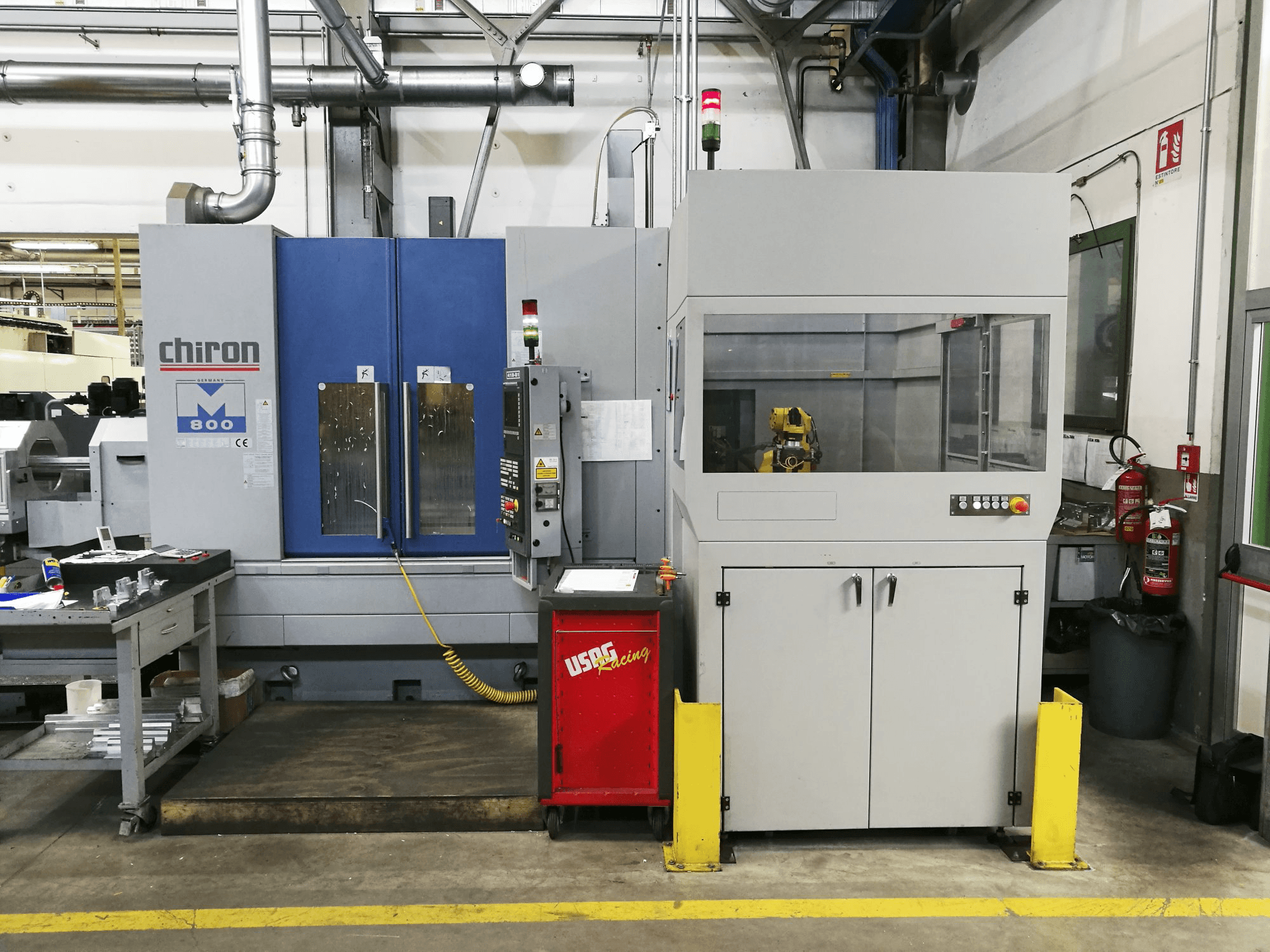 Frontansicht der Chiron Mill-800 FA Maschine