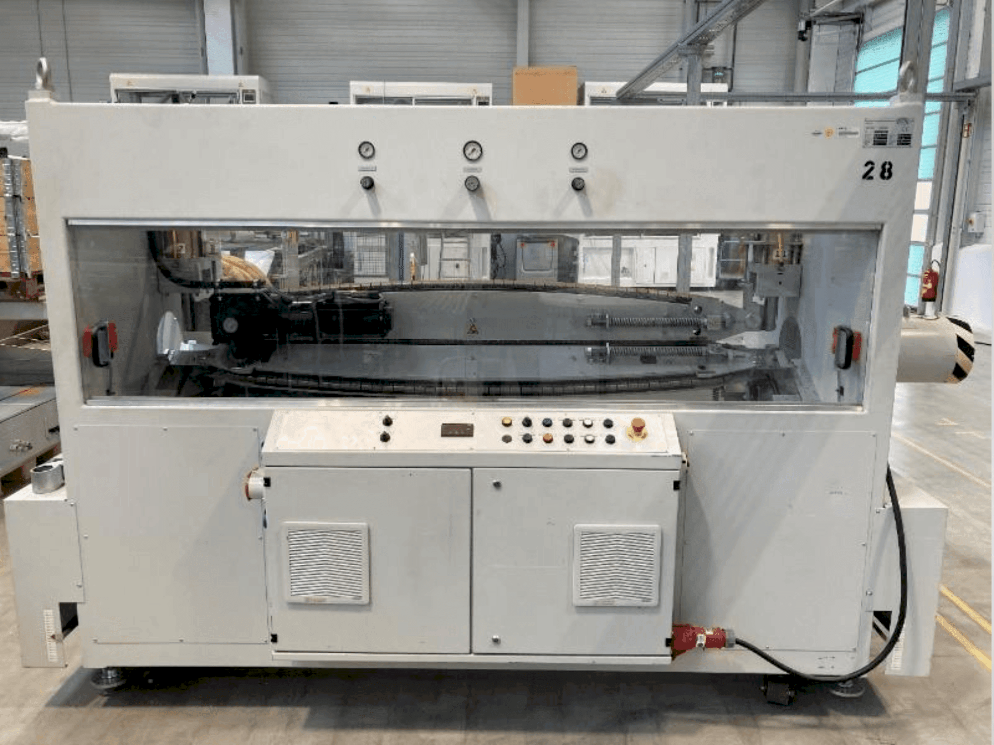 Frontansicht der Krauss Maffei KM-RS 500 XS Maschine