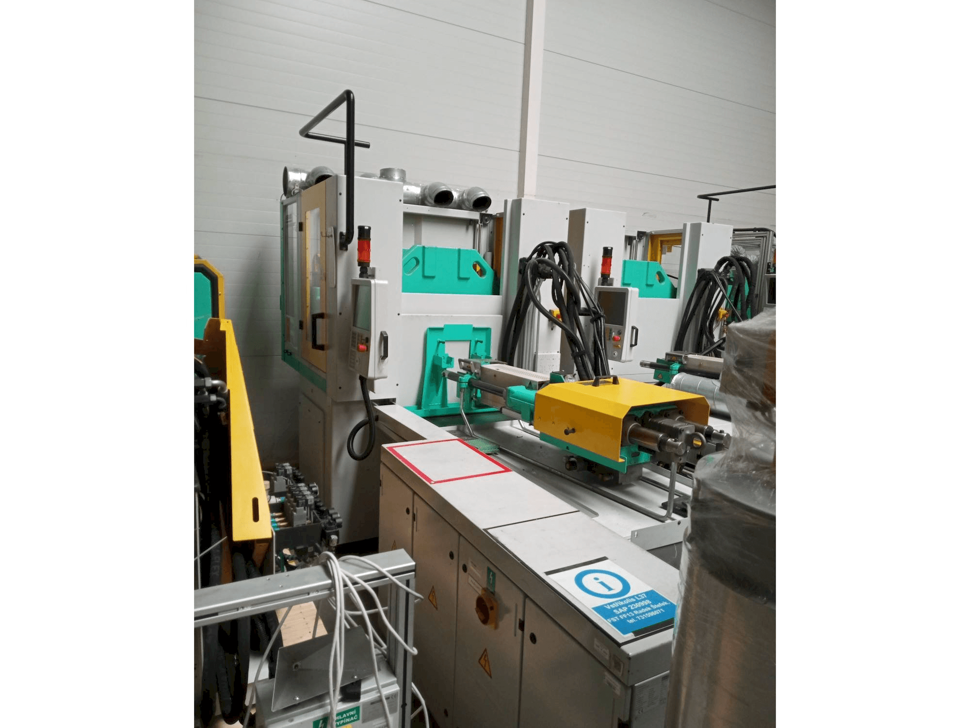 Frontansicht der Arburg Allrounder 1200T-800-170 Maschine