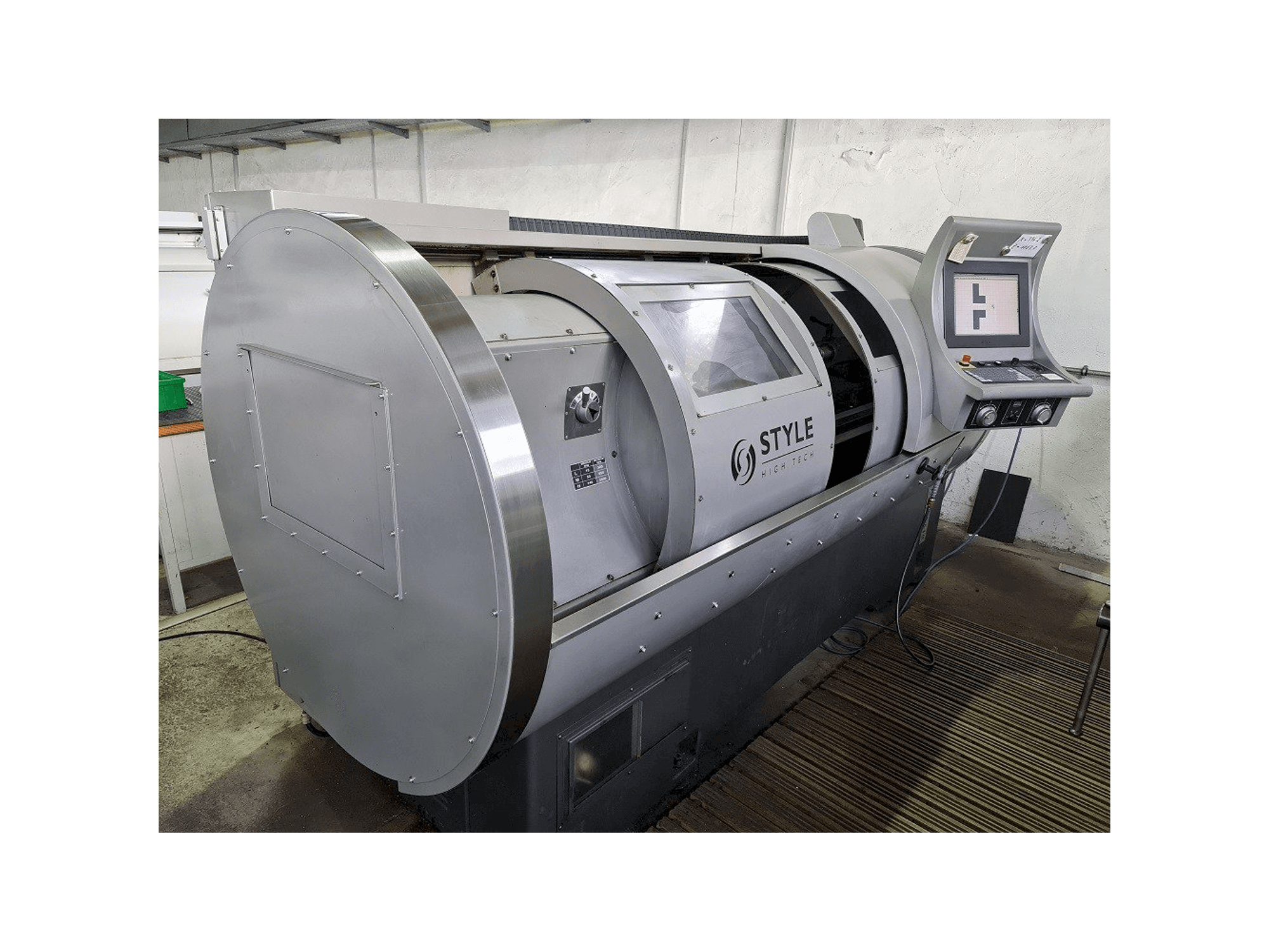 Frontansicht der STYLE 510 X 1350 Maschine