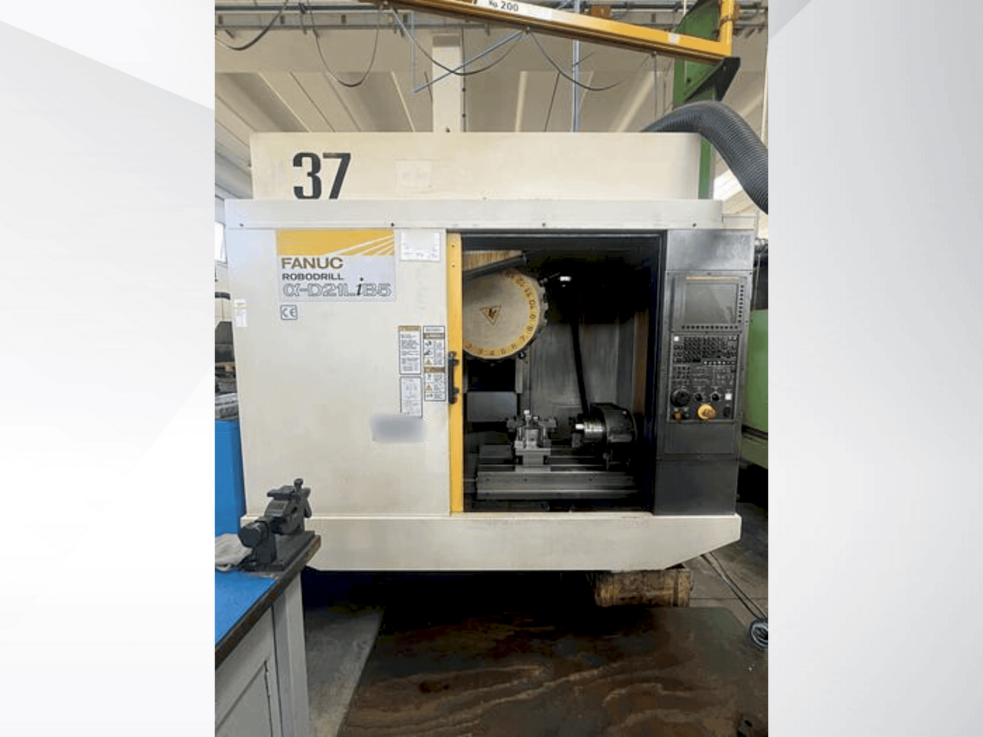 Frontansicht der FANUC Robodrill Alpha-D21LiB5 Maschine