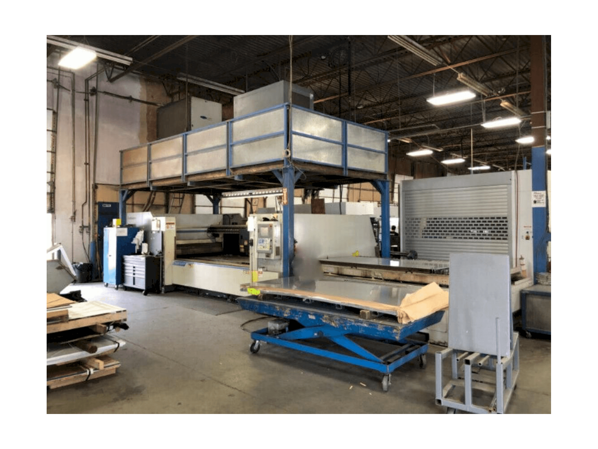 Frontansicht der Mitsubishi ML3015LVP PLUS 40CFX-A Maschine