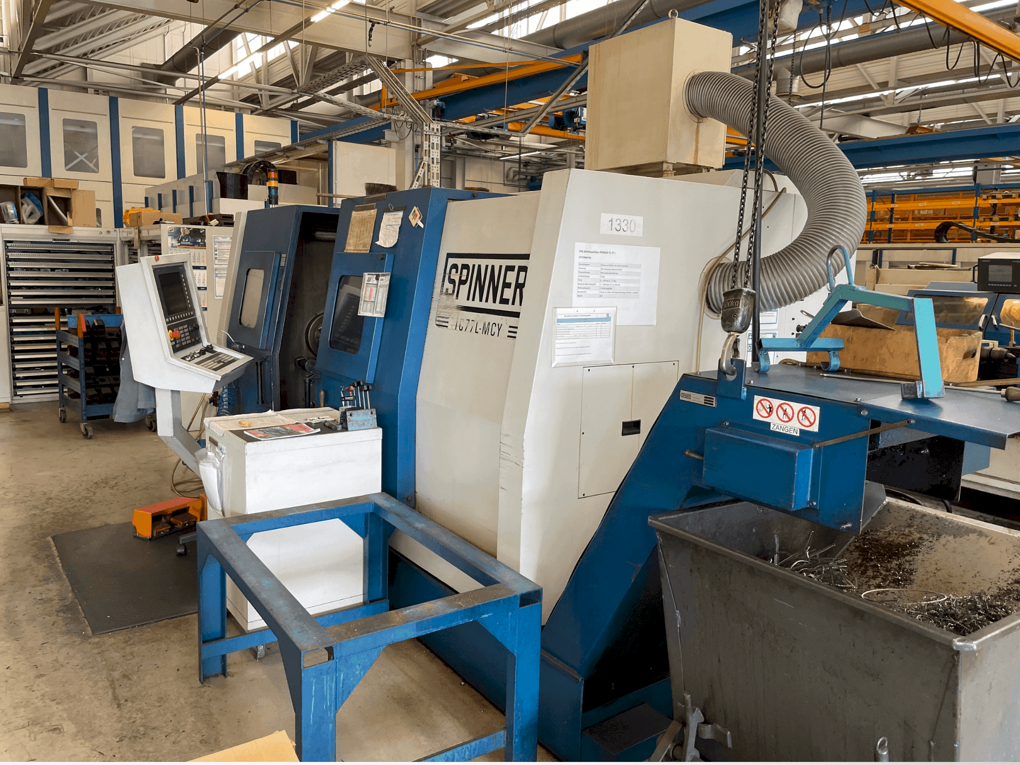 Frontansicht der SPINNER TC 77 Maschine