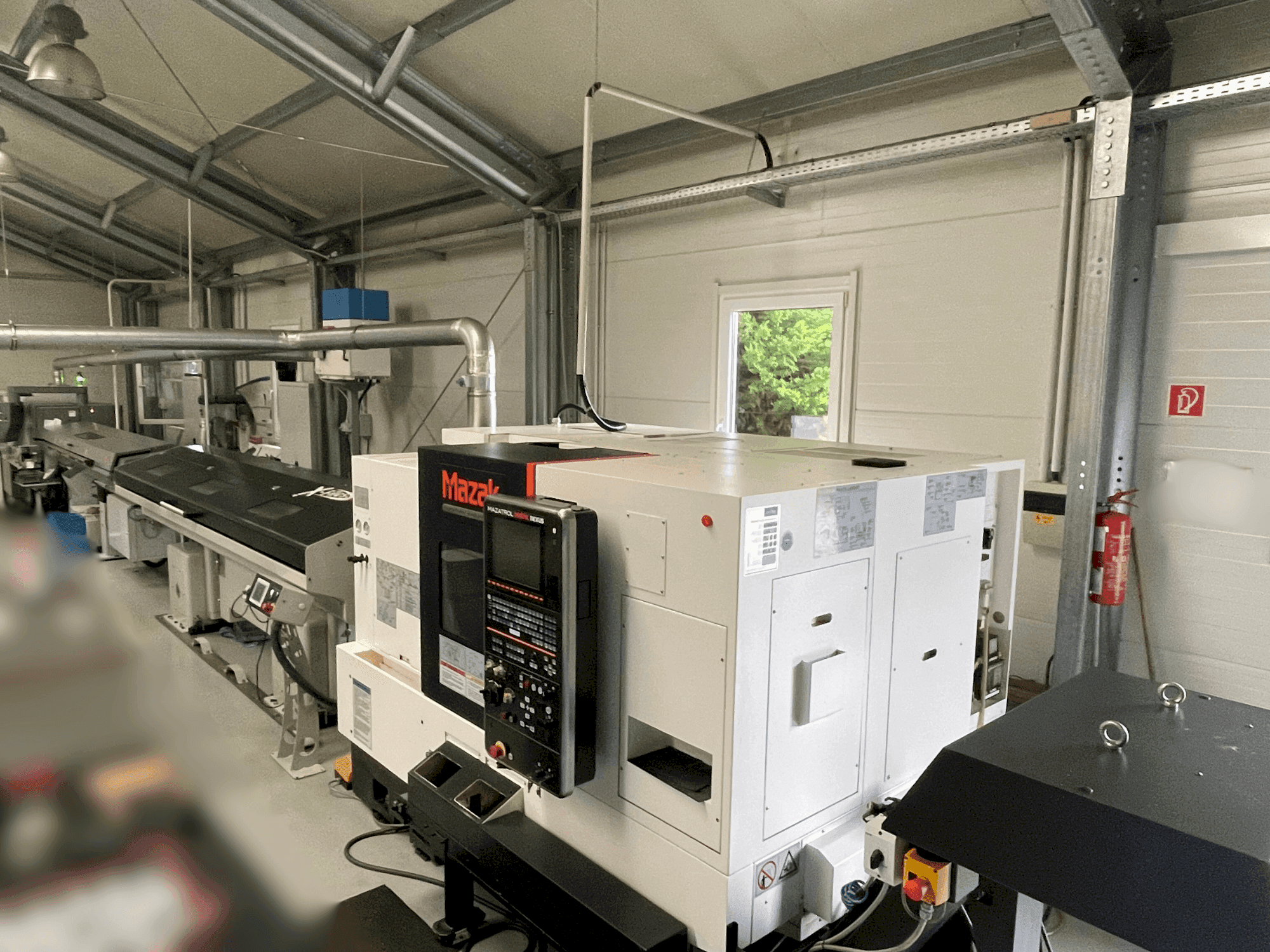 Frontansicht der Mazak Quick Turn Nexus 200-II MS Maschine
