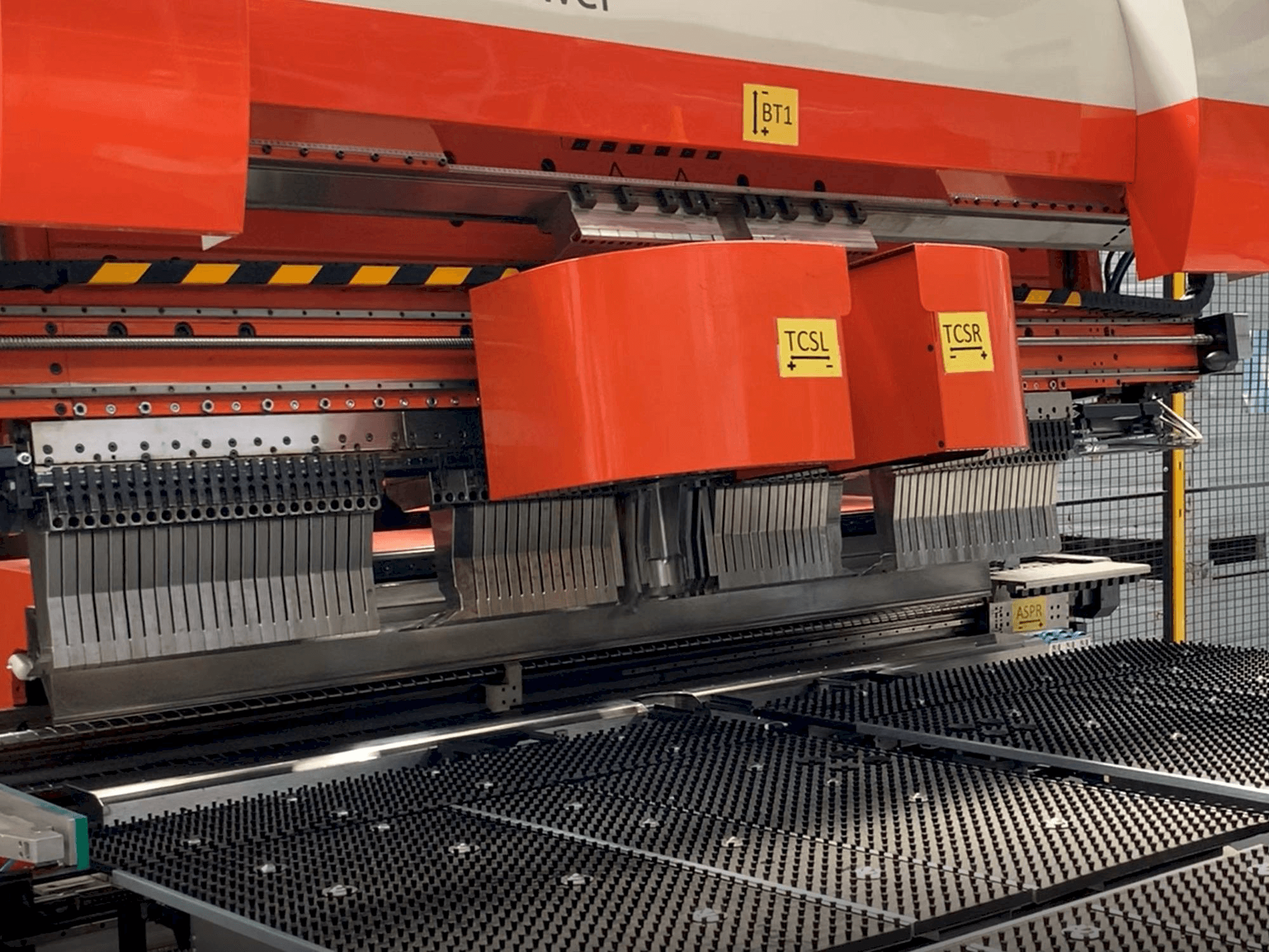 Frontansicht der Prima Power PSBB Maschine