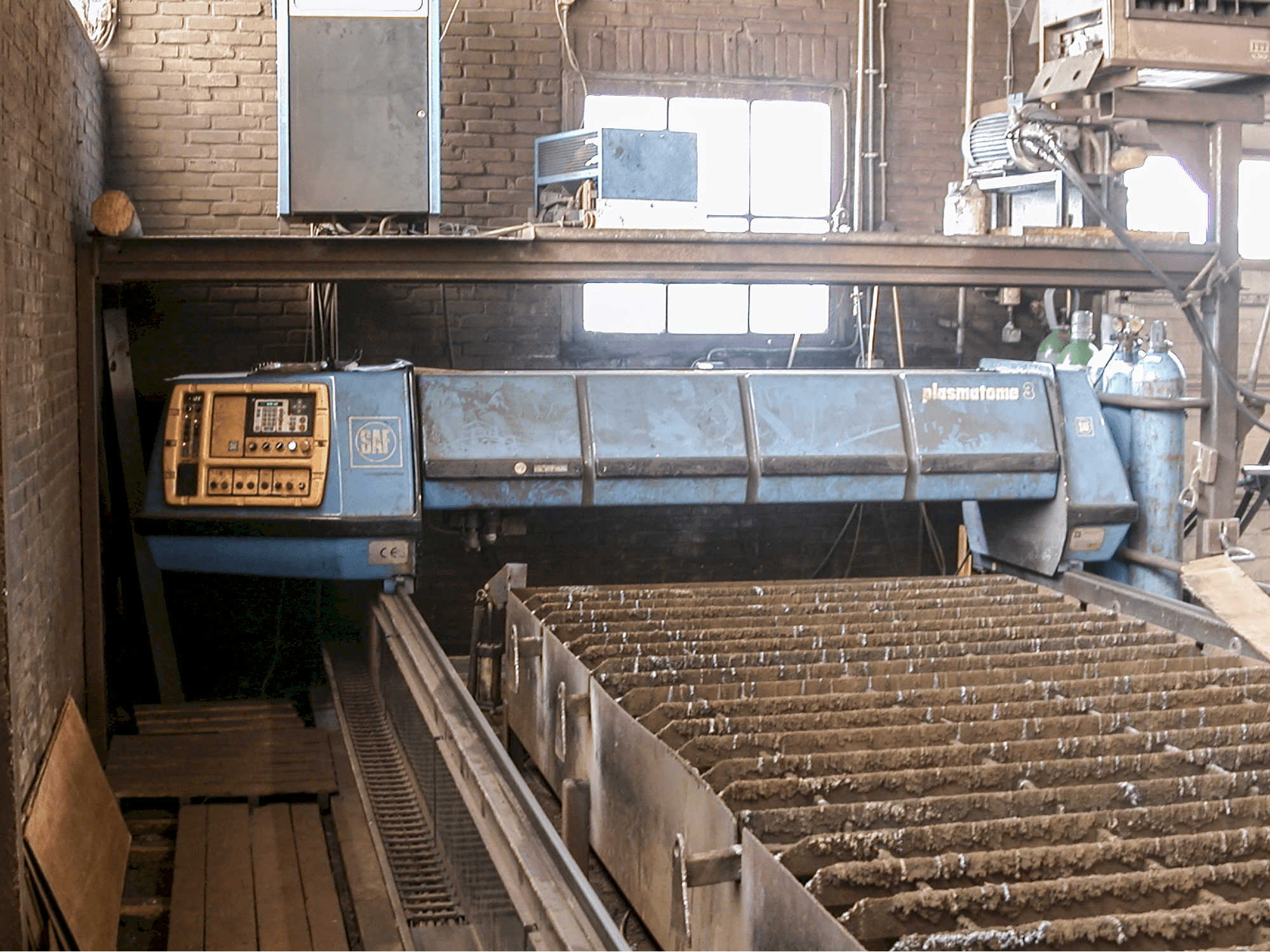 Frontansicht der SAF PLASMATOME 3 Maschine