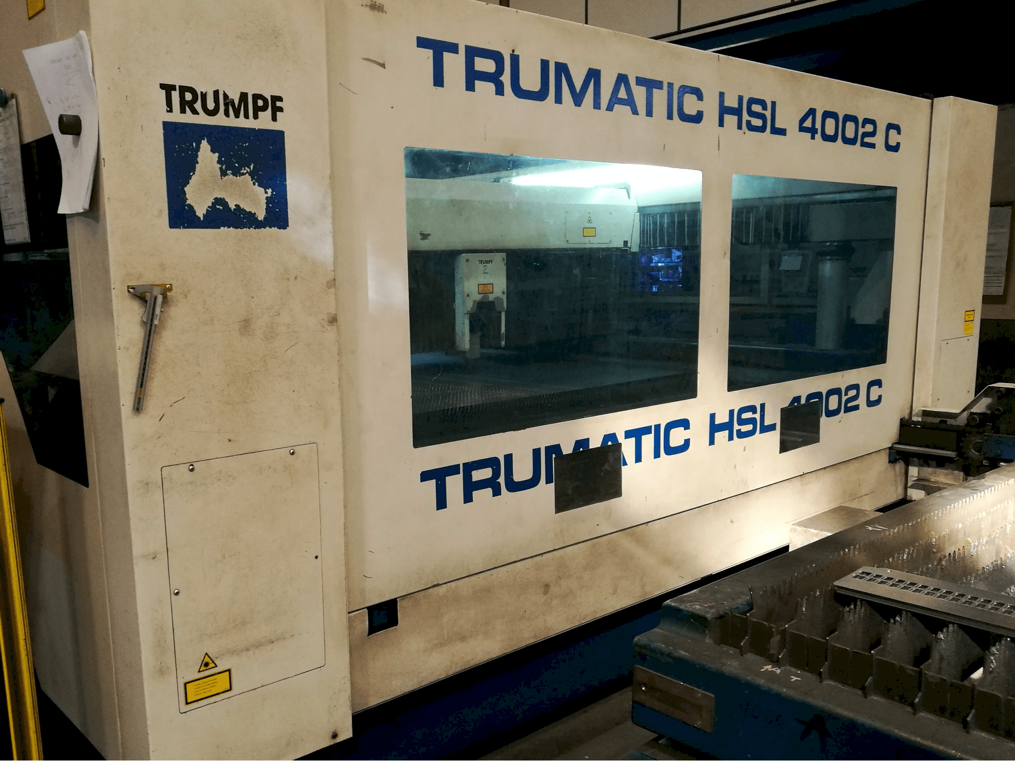 Linke Ansicht der Trumpf Trumatic HSL 4002 C Maschine