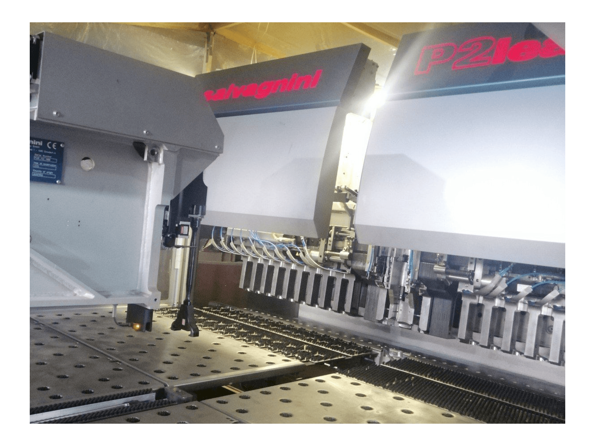 Frontansicht der Salvagnini P2lean Maschine