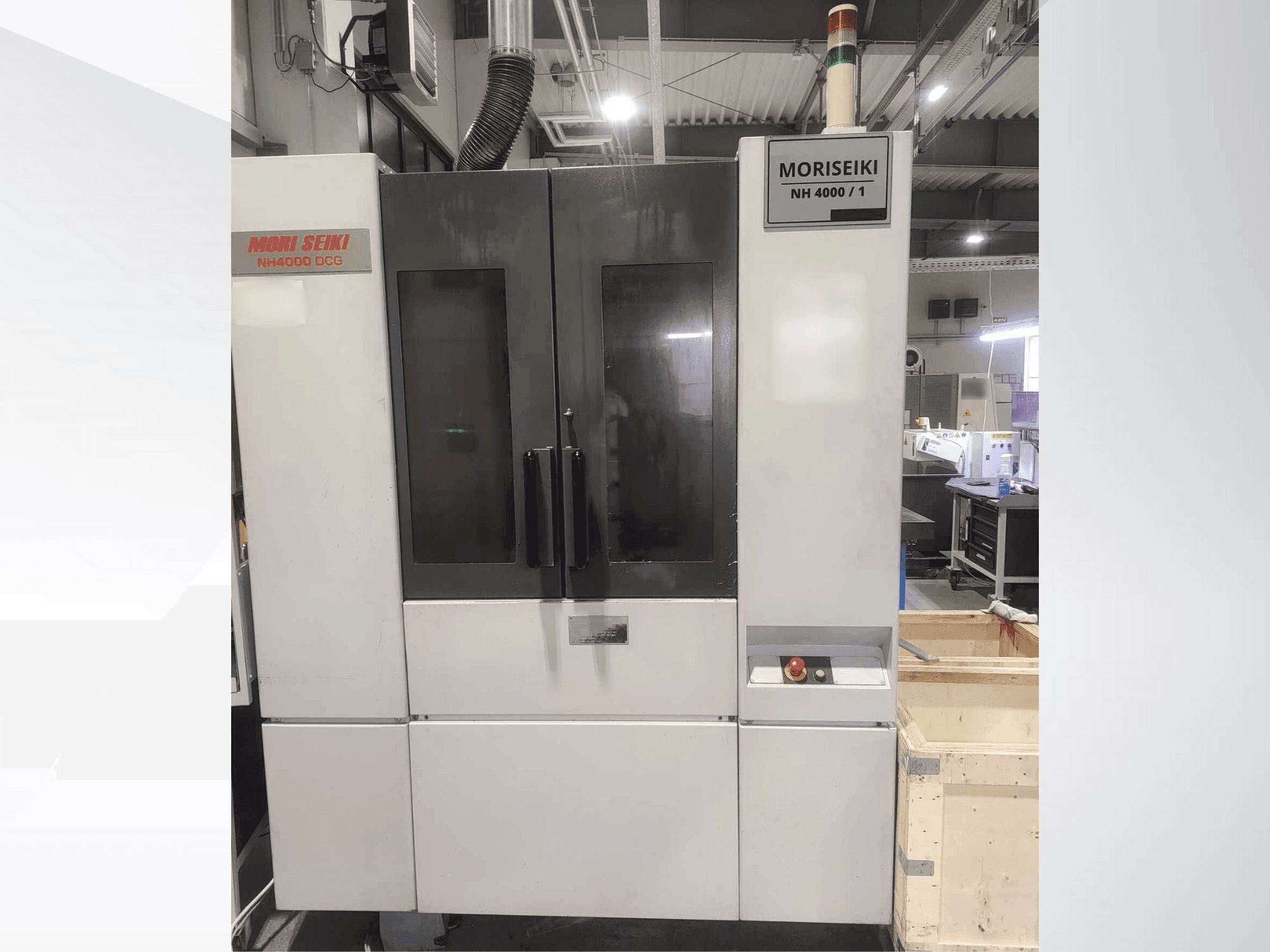 Frontansicht der MORI SEIKI NH 4000 DCG  Maschine