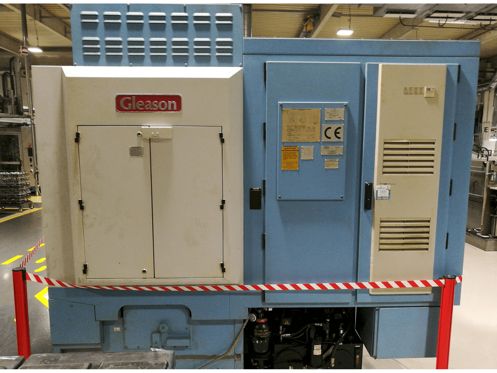 Rückansicht der Gleason Phoenix 500 HCT Maschine