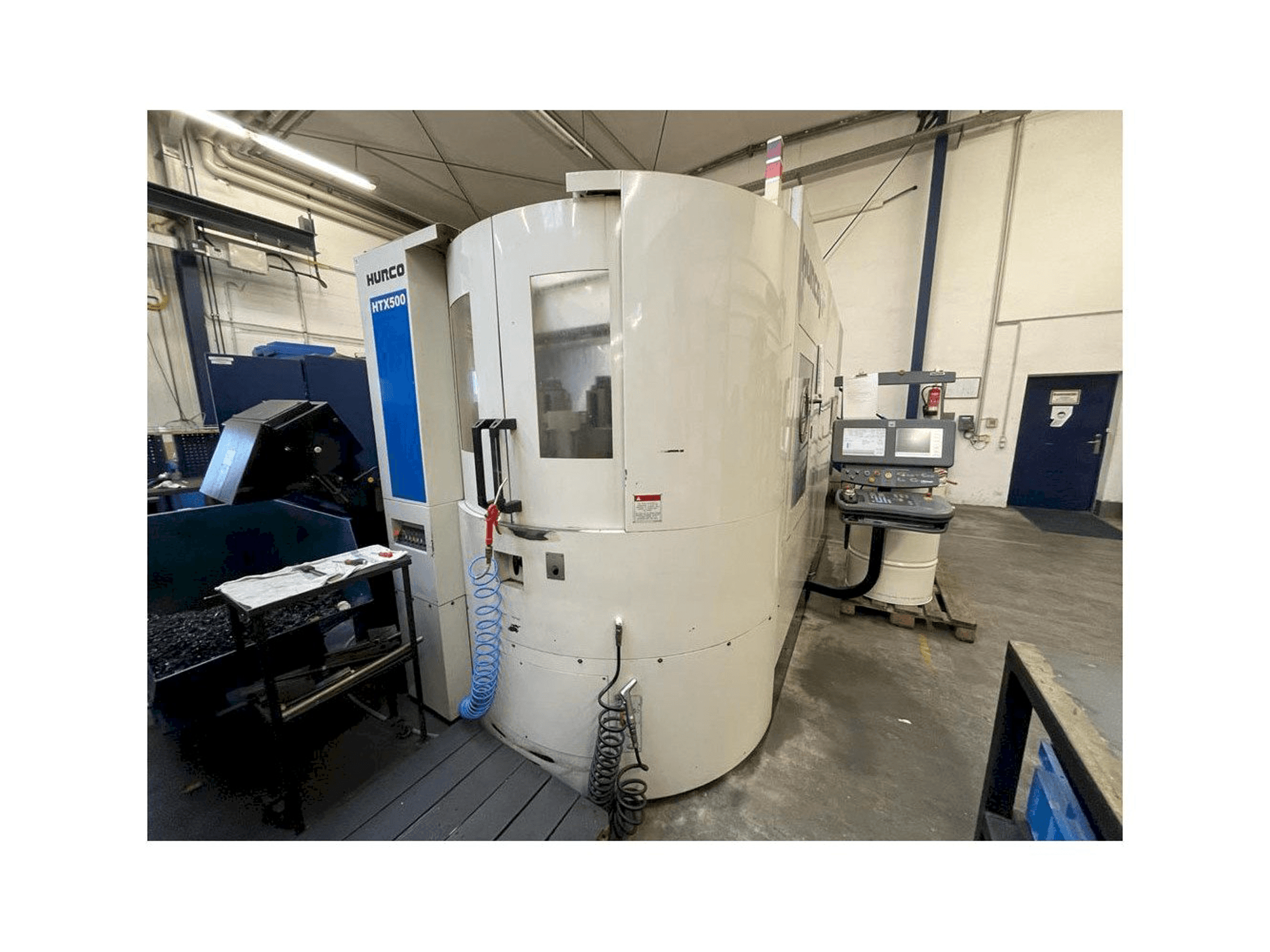 Frontansicht der Hurco HTX 500 Maschine