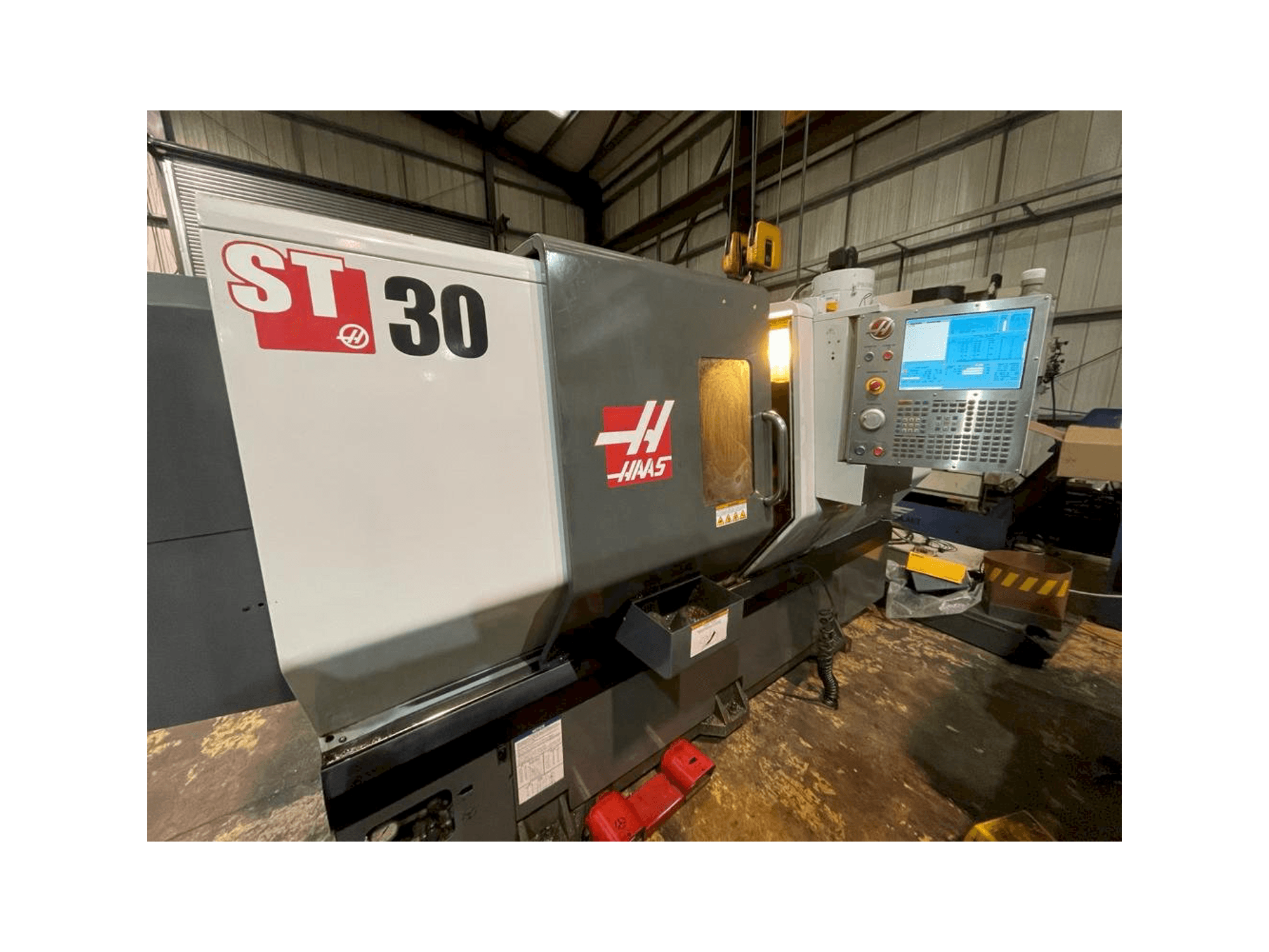 Frontansicht der HAAS ST-30 Maschine
