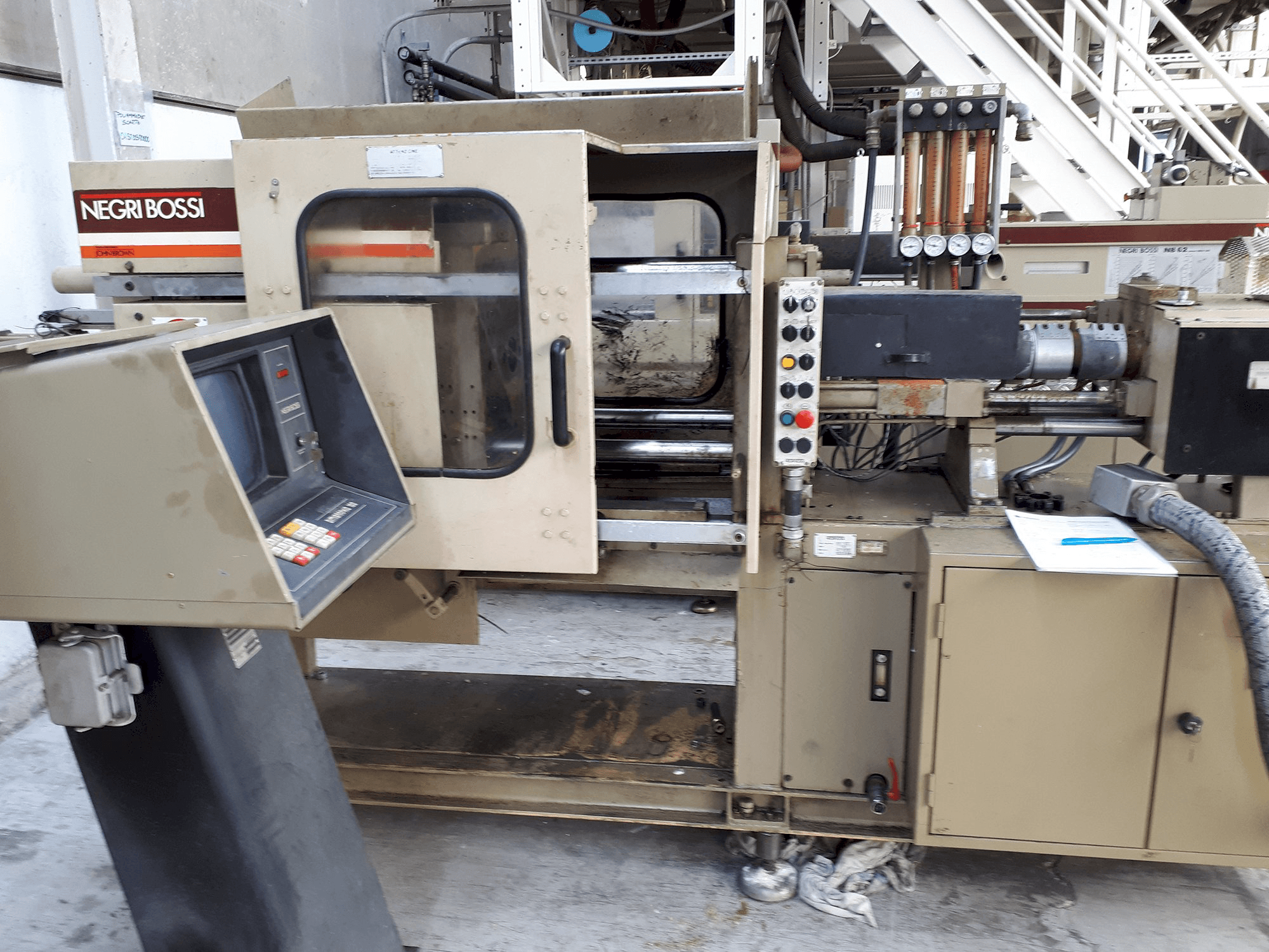 Frontansicht der Negri Bossi NB 60 Maschine