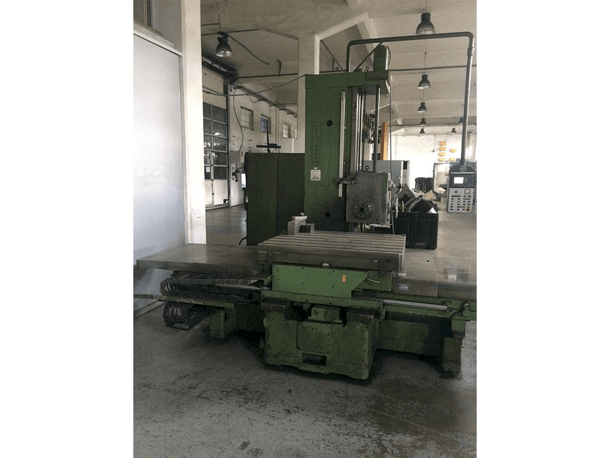 Frontansicht der Sacem MST-XC/110 A/C Maschine