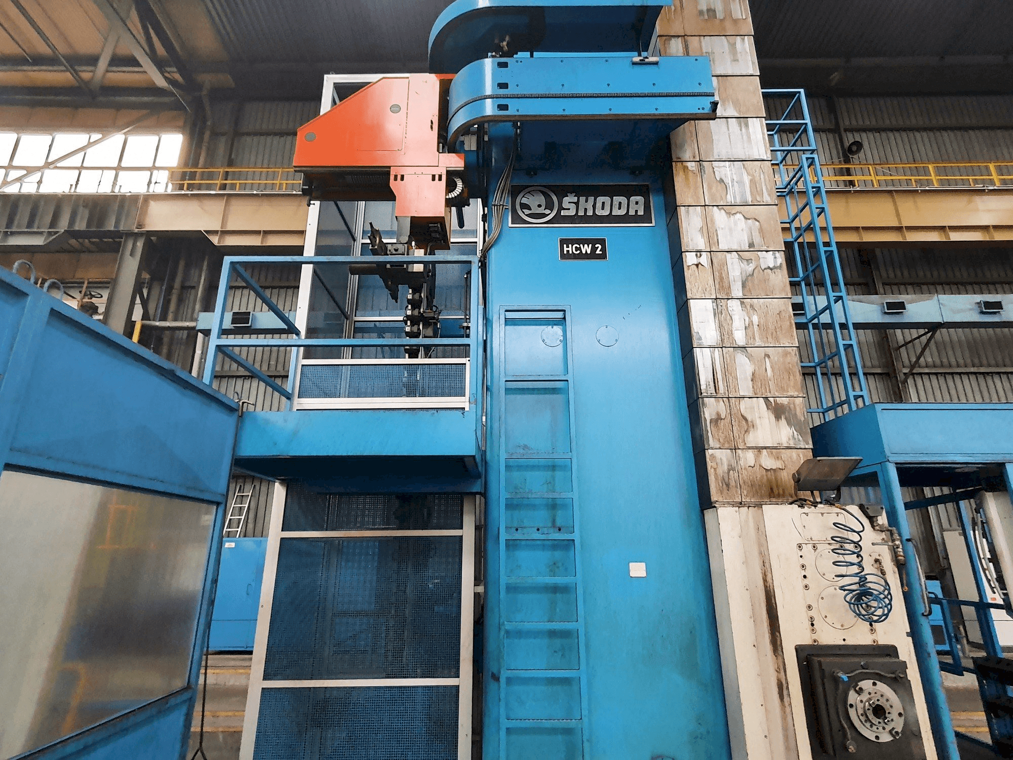 Frontansicht der SKODA HCW 2-200 DUO Maschine