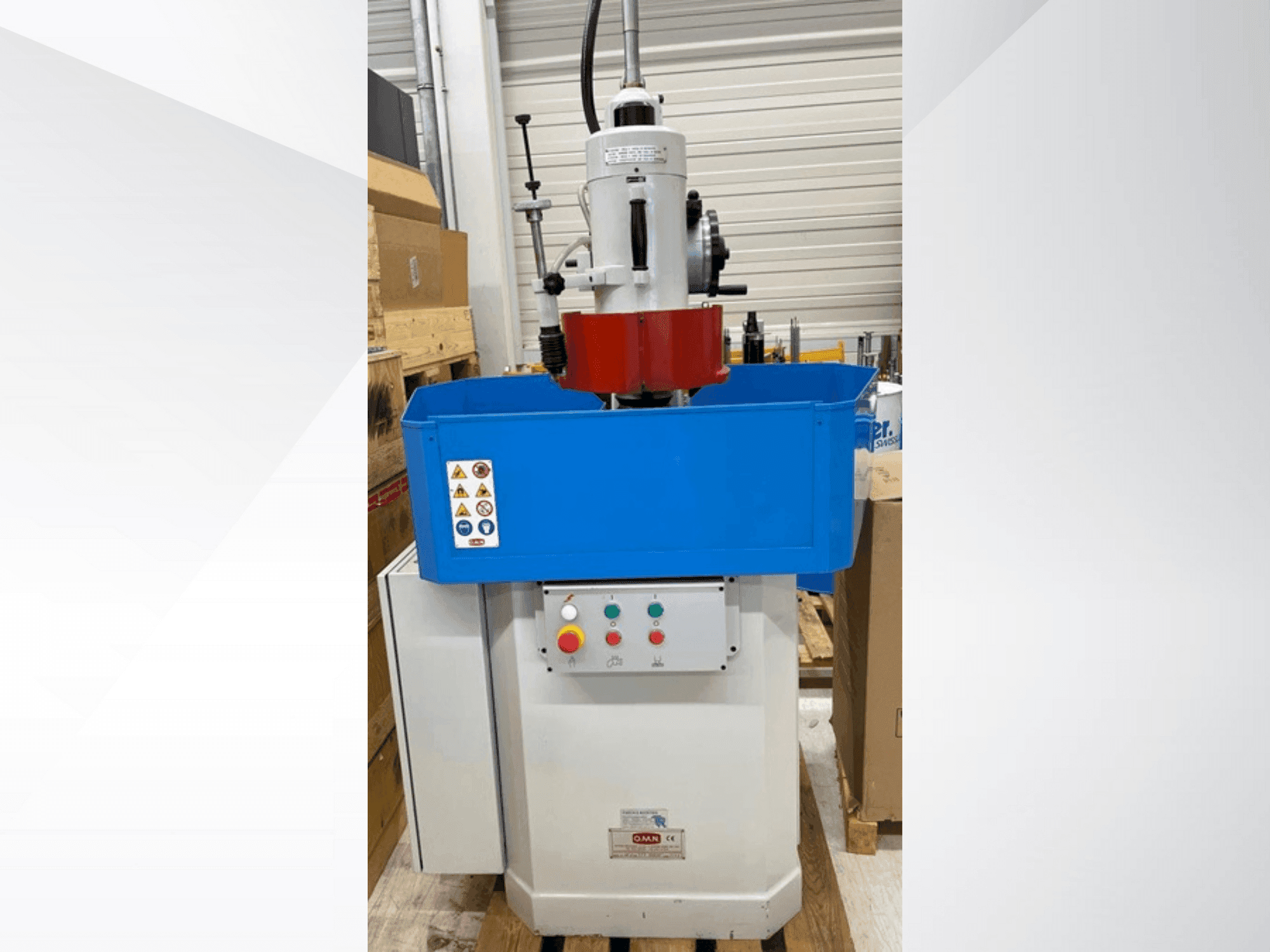 Frontansicht der O.M.N. SPR 600x300 Maschine