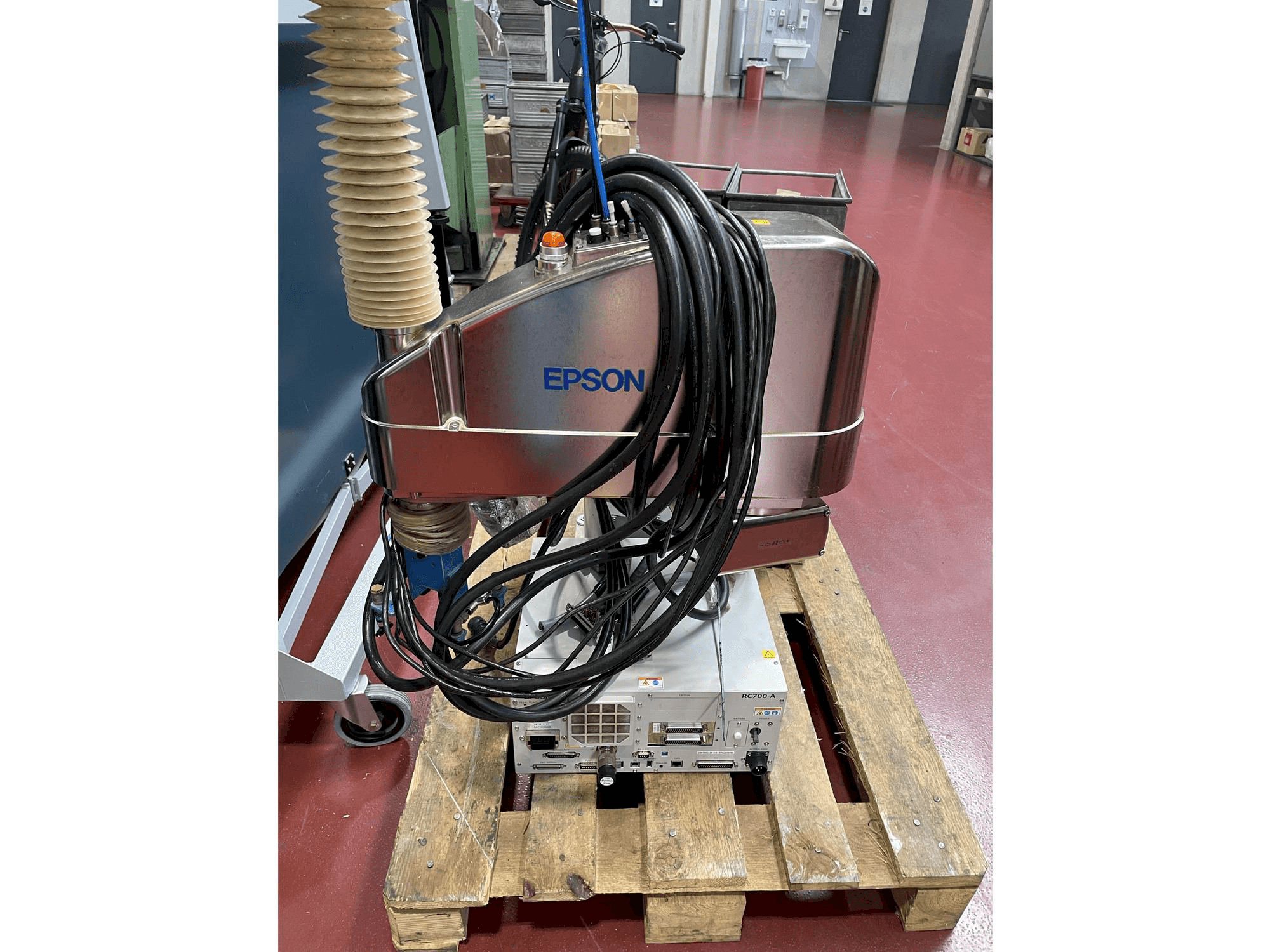 Frontansicht der EPSON G10 854P Maschine