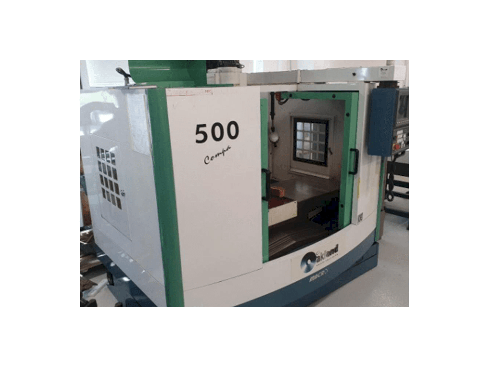 Frontansicht der Macro Micro Tech Compac 500 Maschine