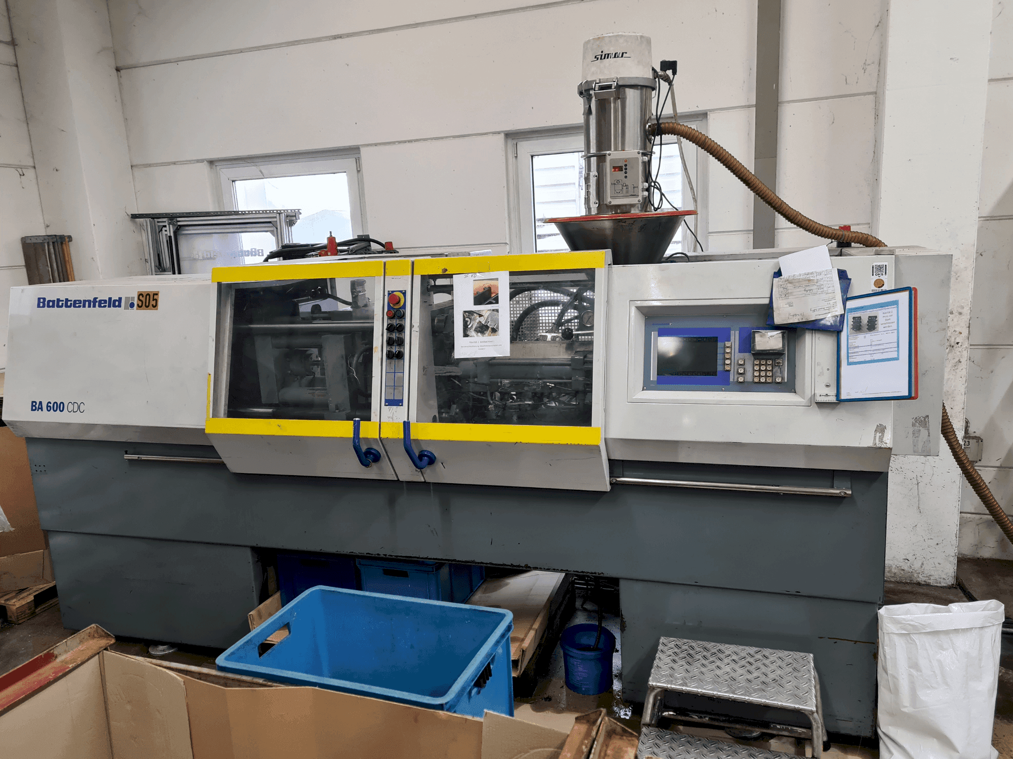 Frontansicht der Battenfeld BA 600/200 CDC Maschine