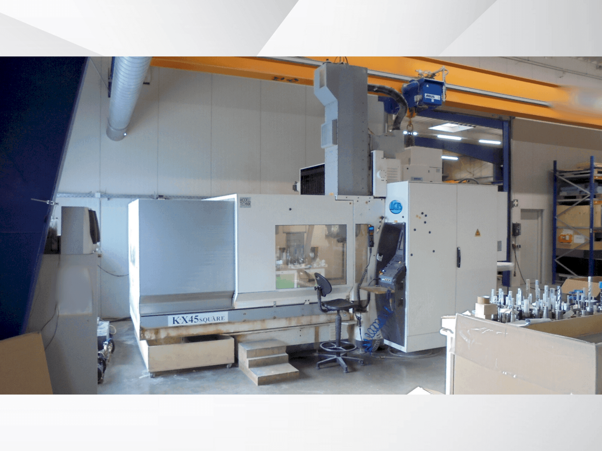 Frontansicht der LGB KX45 SQUARE FIVE 2 Maschine