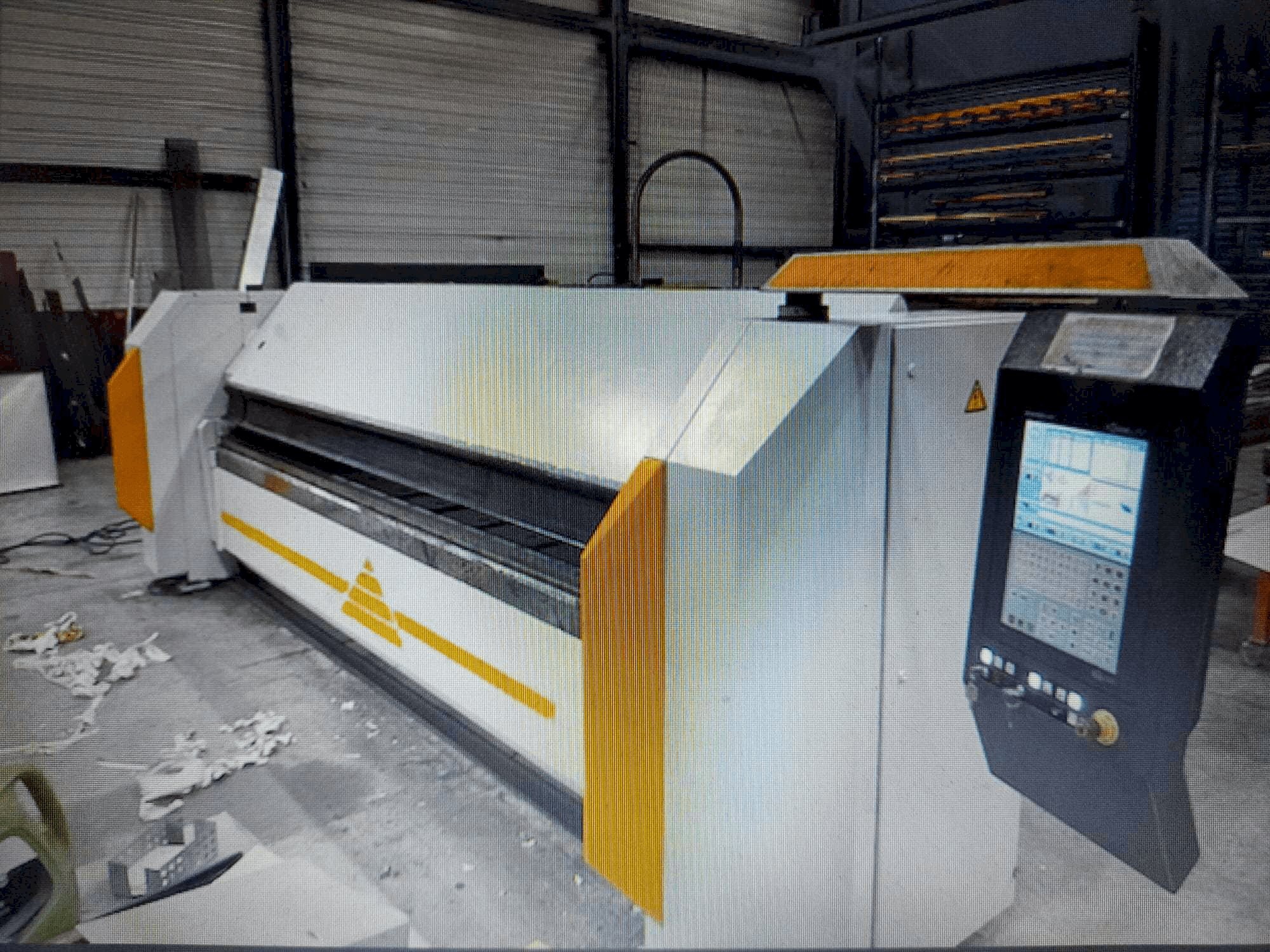 Frontansicht der RAS 73.40 flexibend Maschine