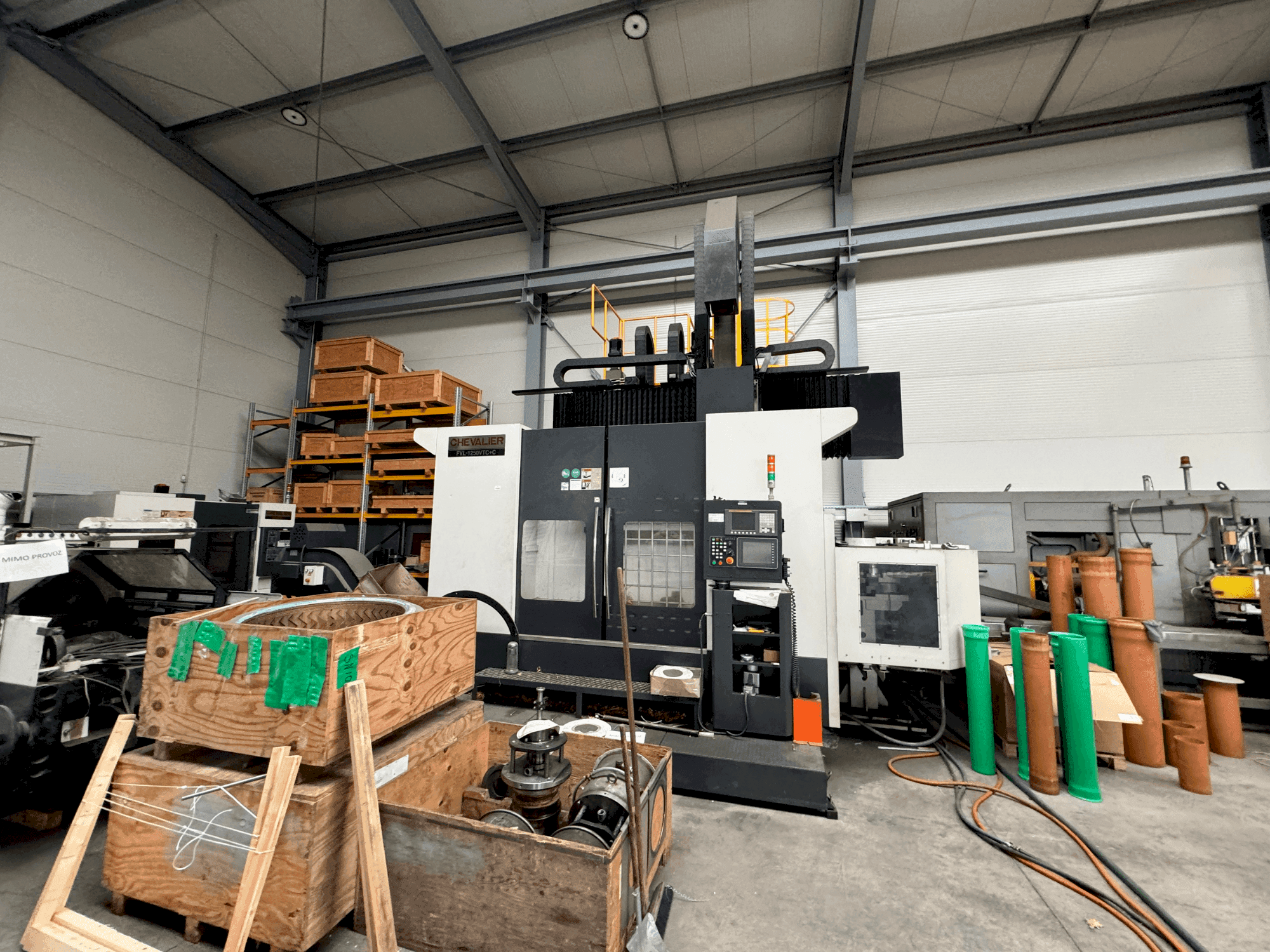 Frontansicht der Chevalier FVL-1250VTC+C Maschine