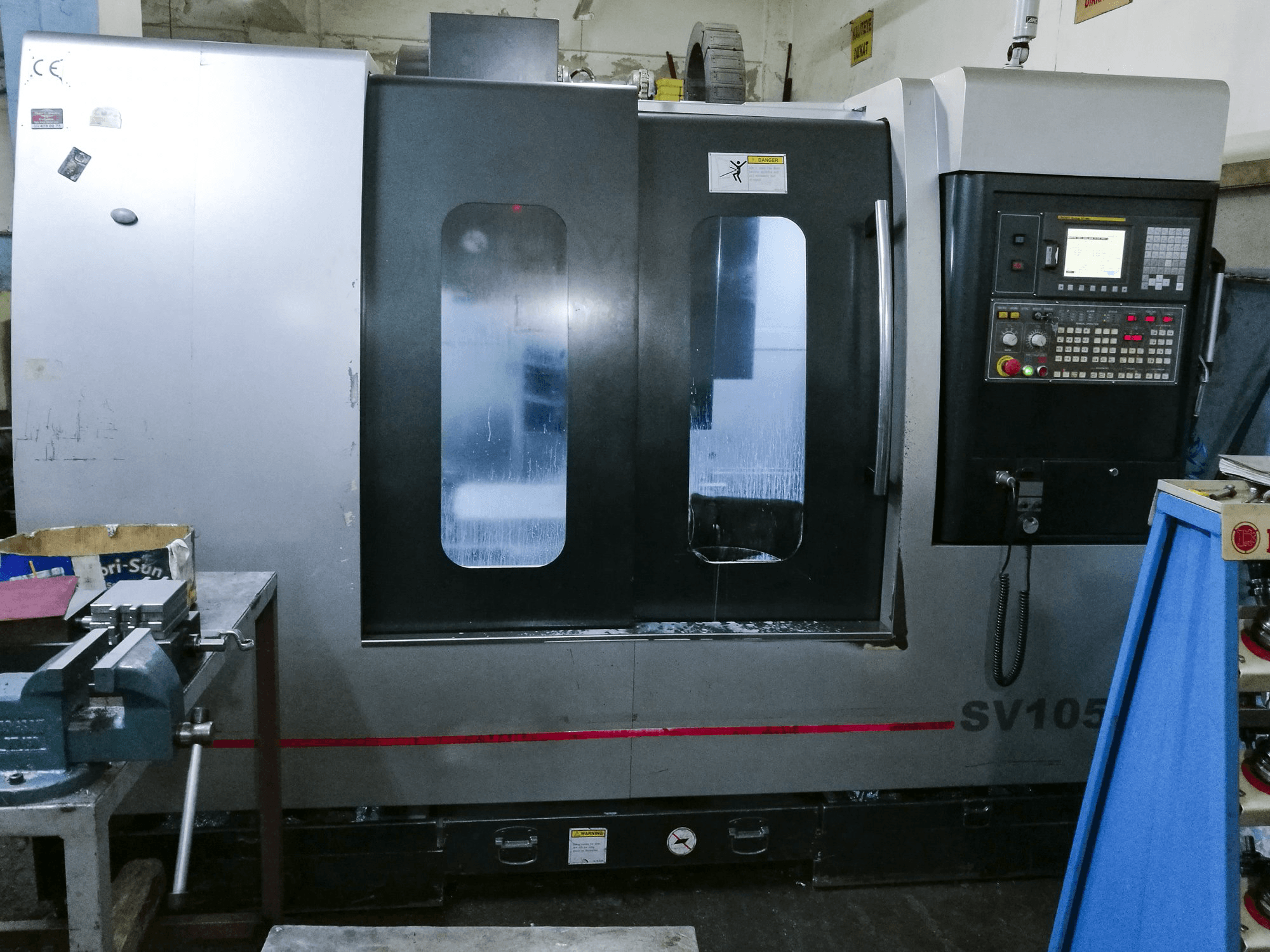 Frontansicht der Pinnacle SV105 Maschine