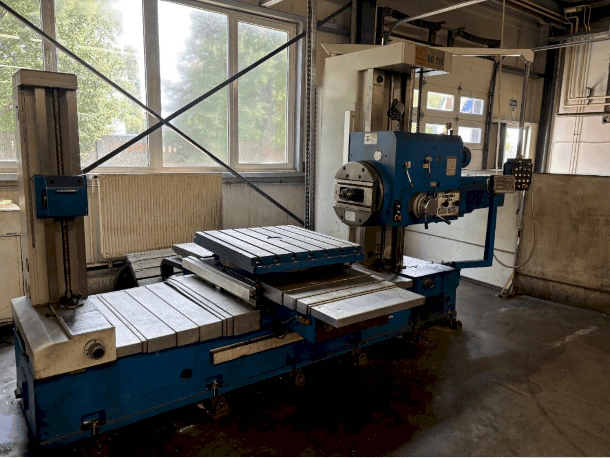 Frontansicht der KNUTH BO 110 Maschine