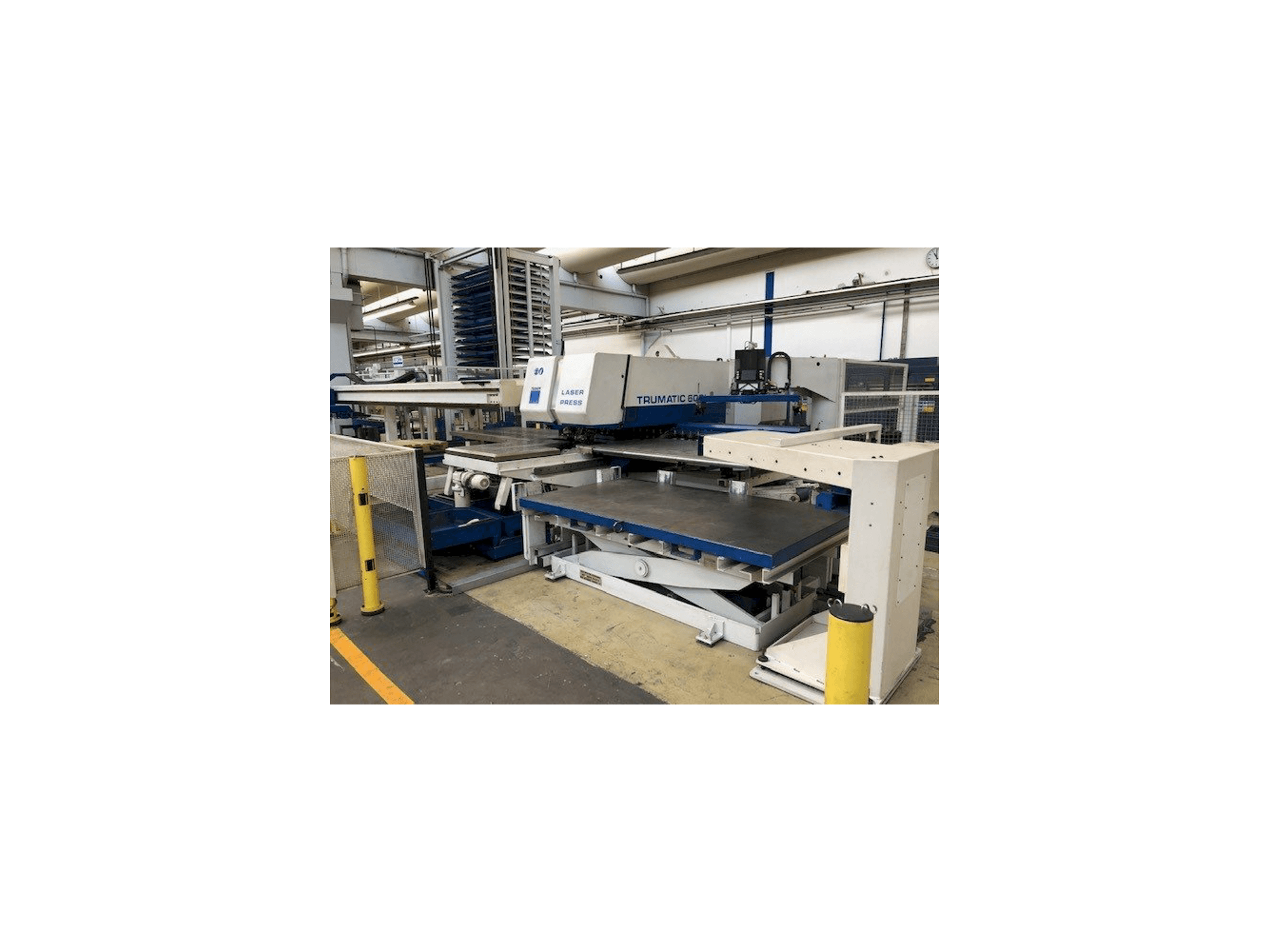 Frontansicht der Trumpf Trumatic 600L Maschine