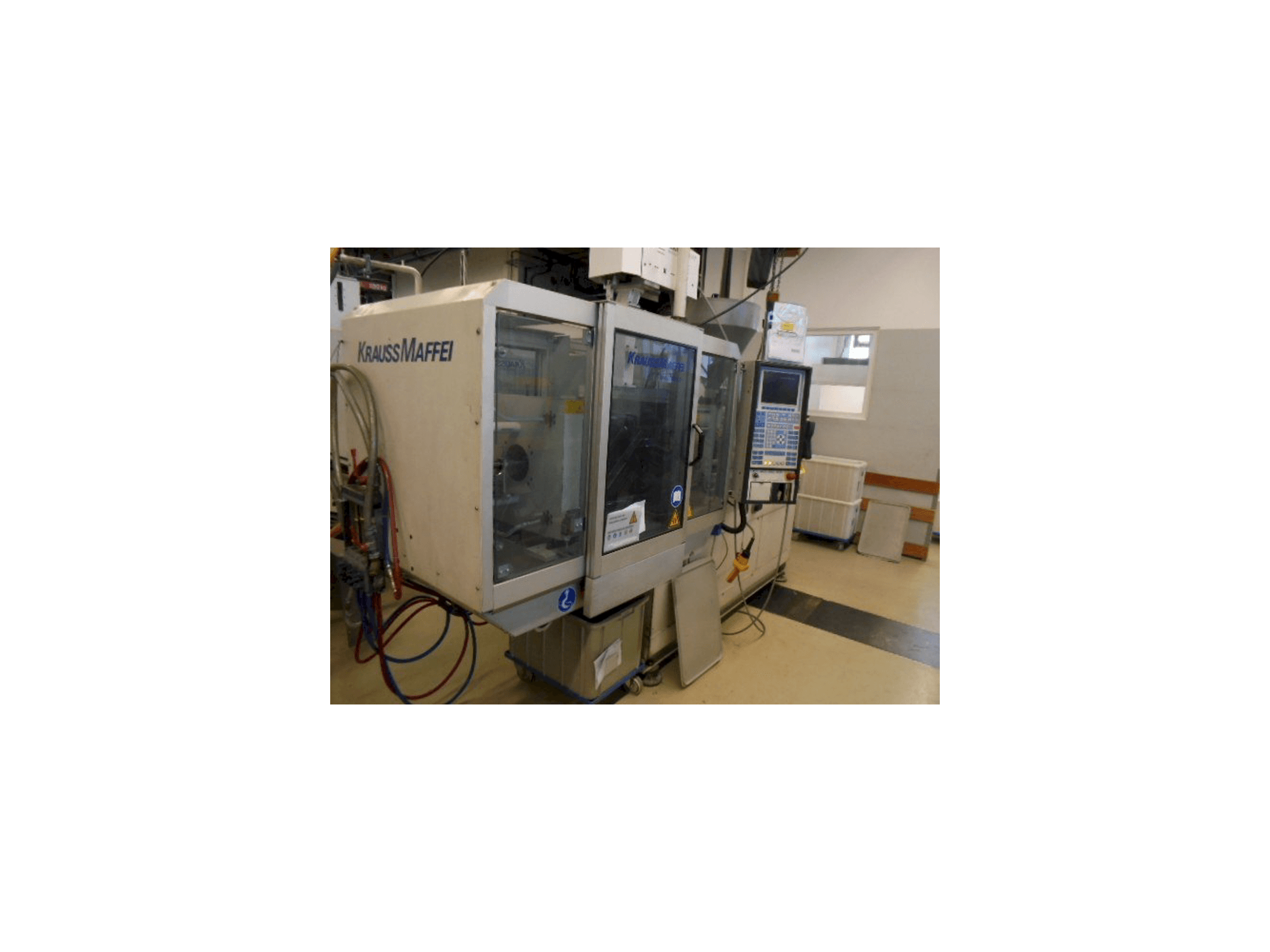 Frontansicht der Krauss Maffei KM 50-220-C2 Maschine