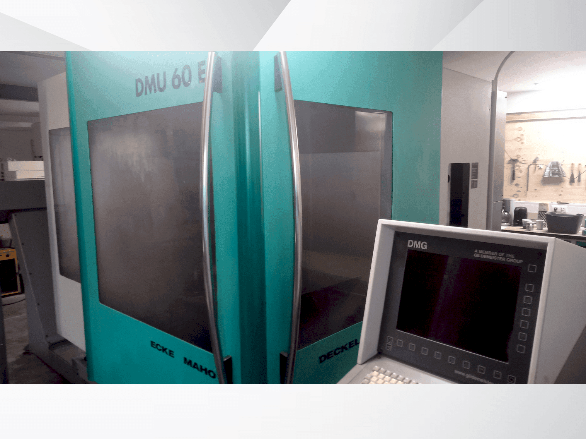 Frontansicht der DECKEL MAHO DMU 60 E Maschine