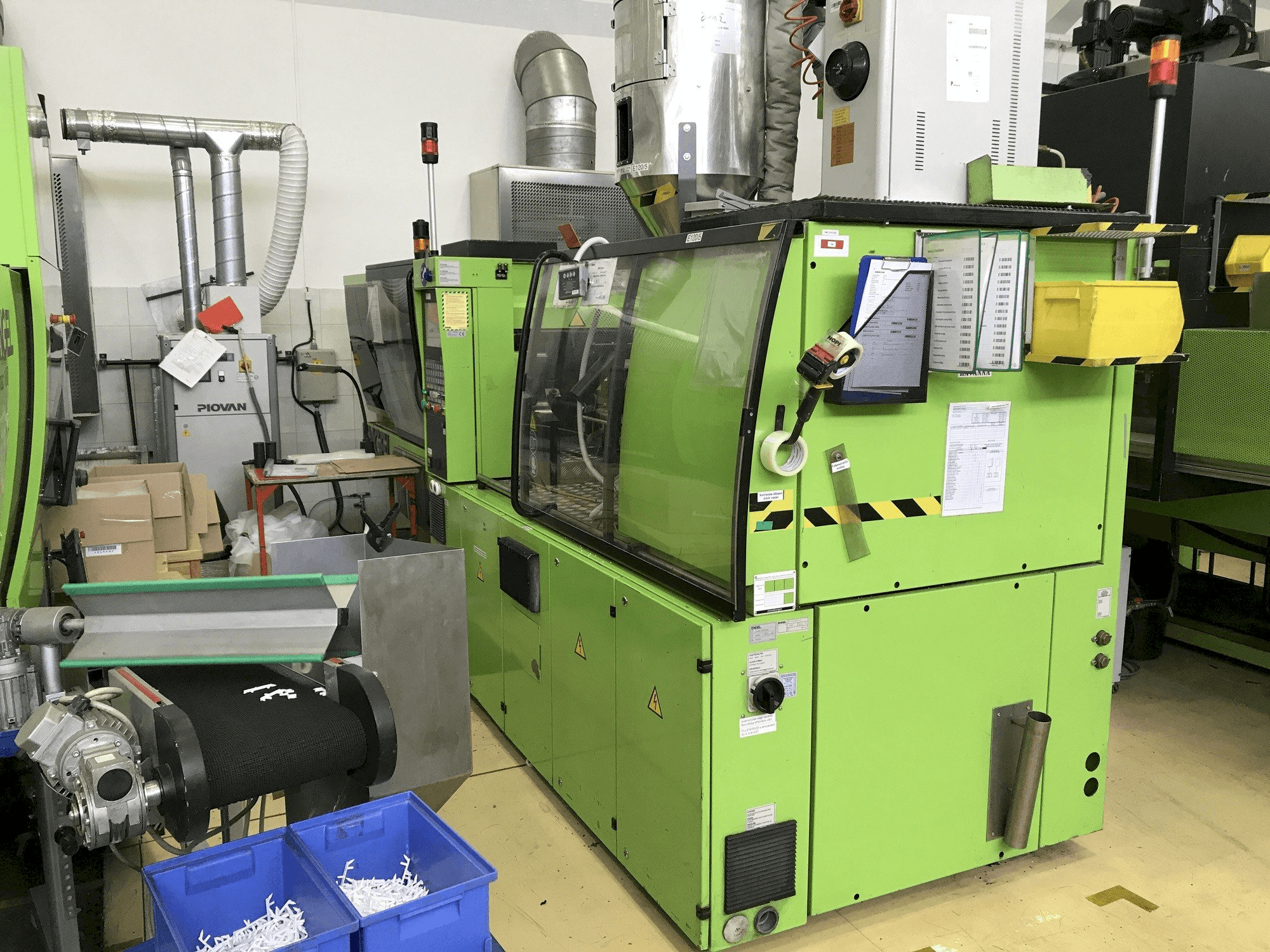 Frontansicht der ENGEL VC 500/120 Focus Maschine