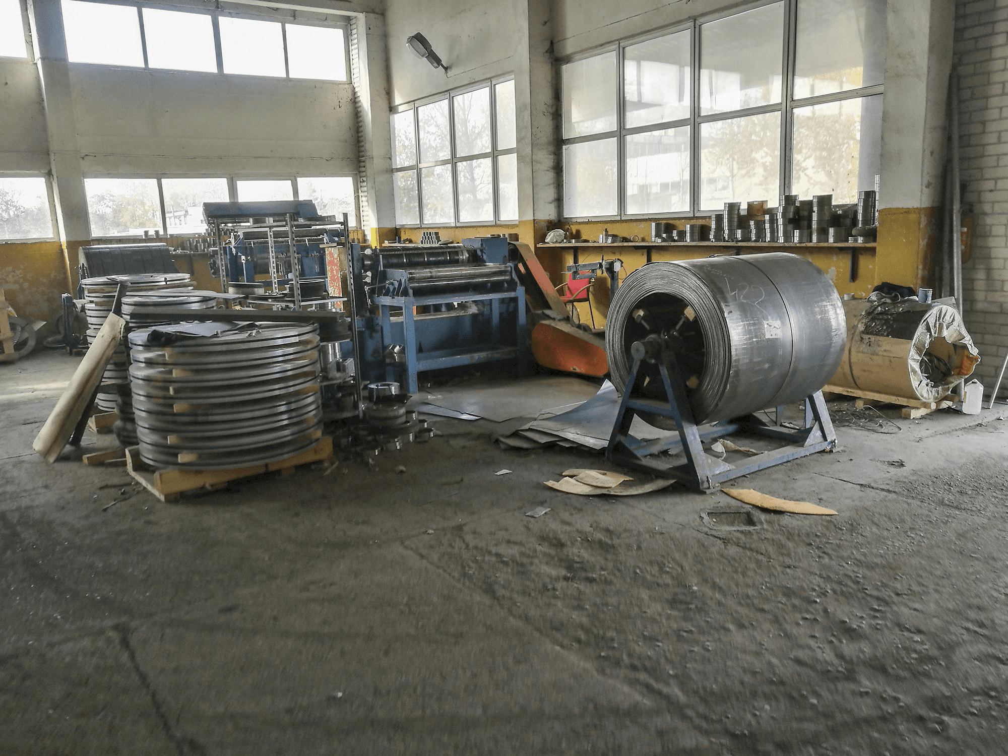 Linke Ansicht der BRODPOL LTs 1300/3 Maschine