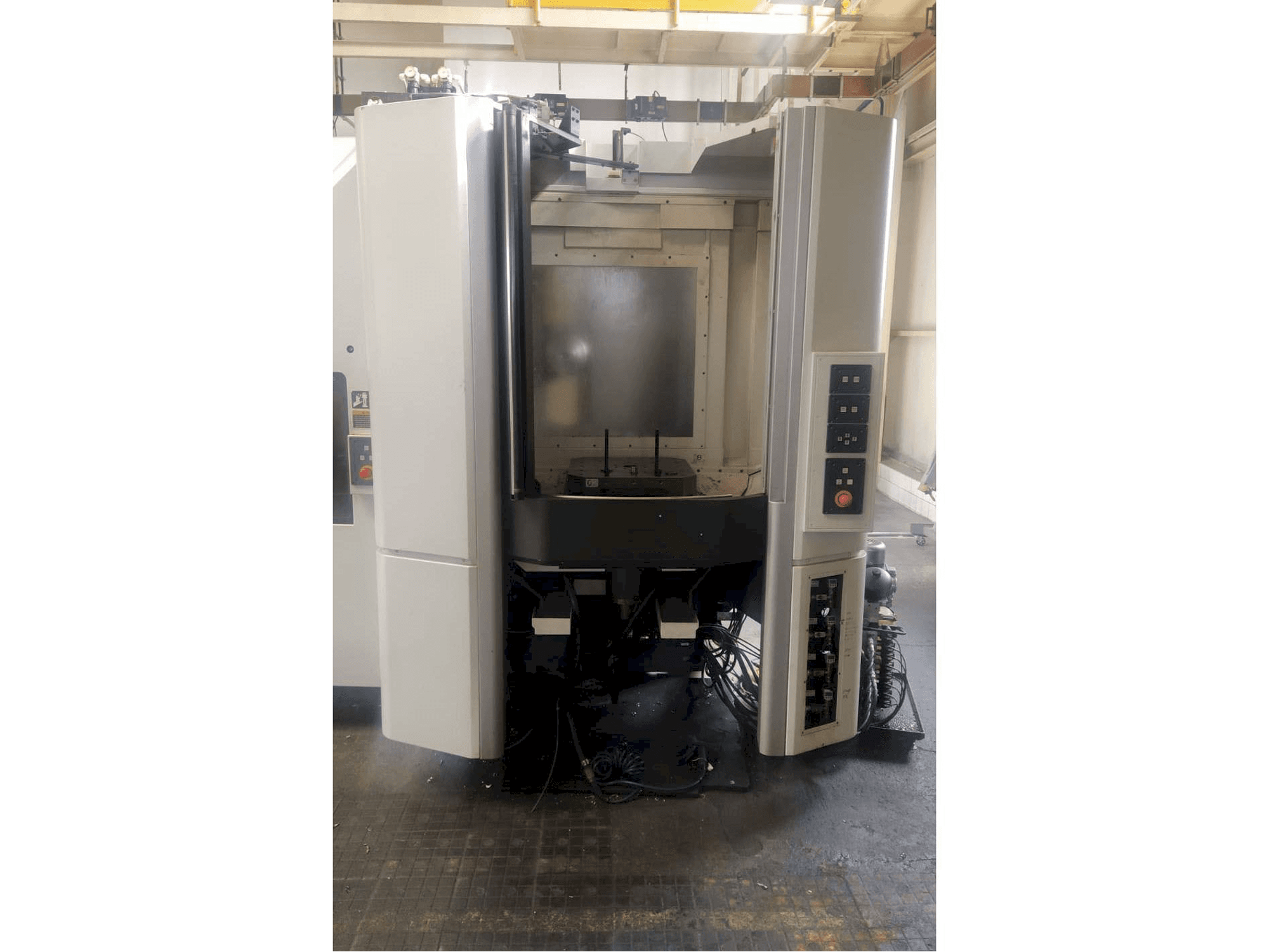 Frontansicht der MORI SEIKI NHX 5000 Maschine