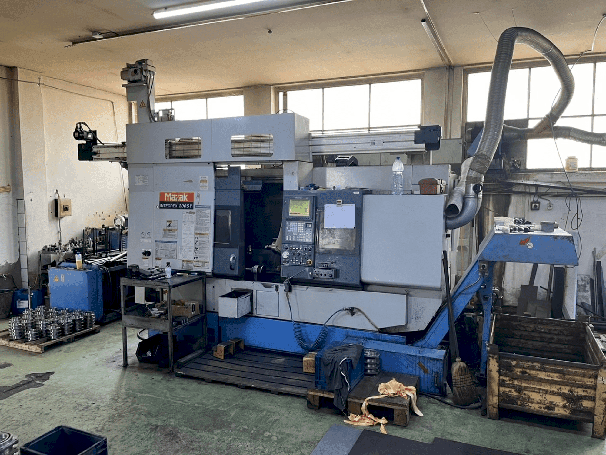 Frontansicht der Mazak Integrex 200SY (1999) Maschine