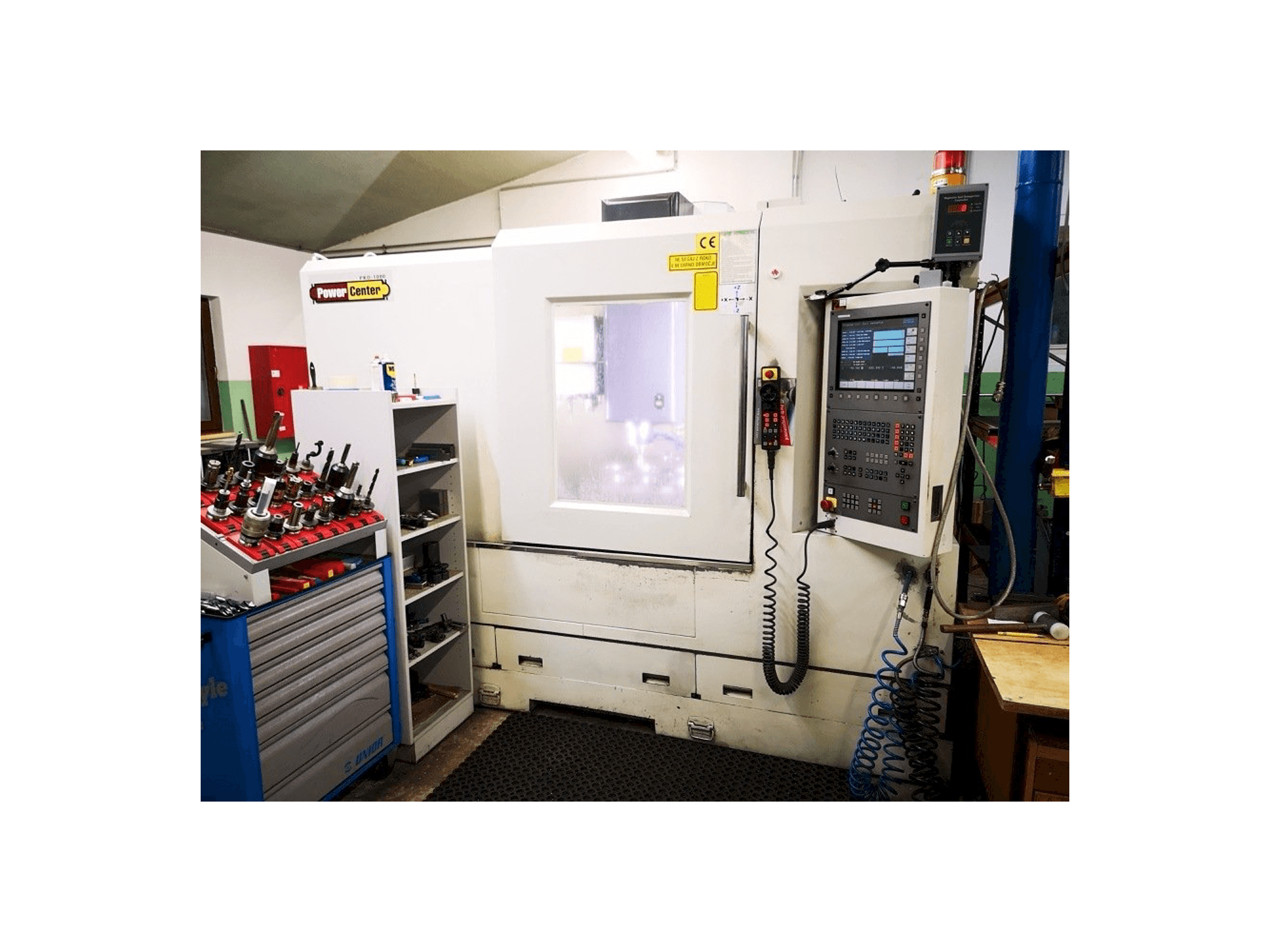 Frontansicht der Hartford PRO-1000S Maschine