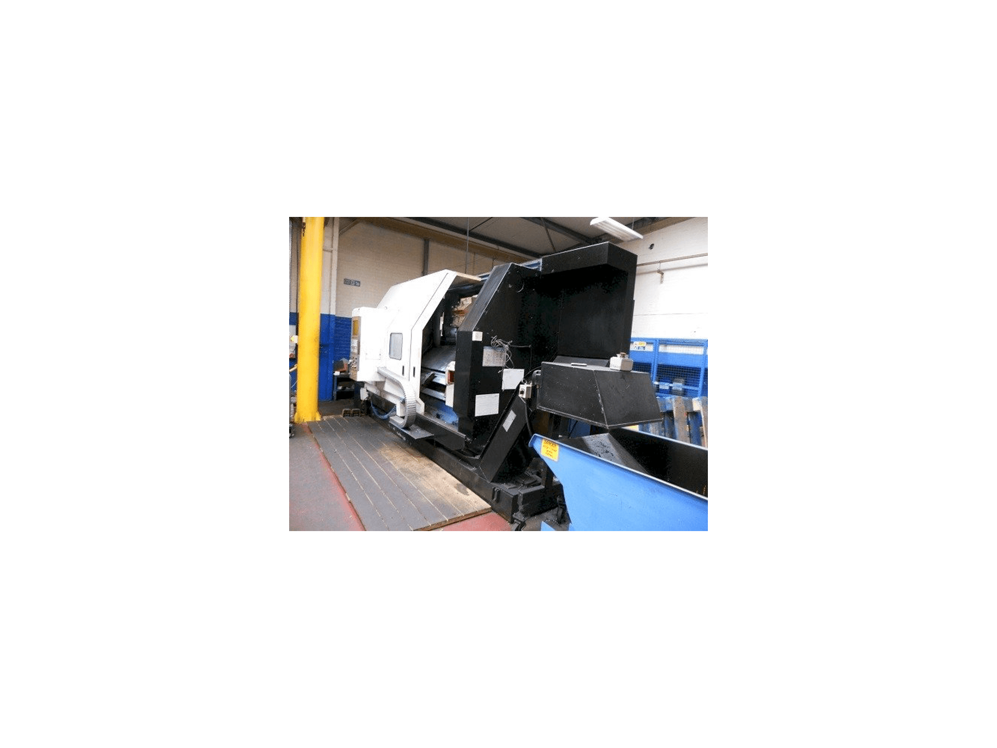 Frontansicht der Mazak Slant Turn 50N-2000U Maschine