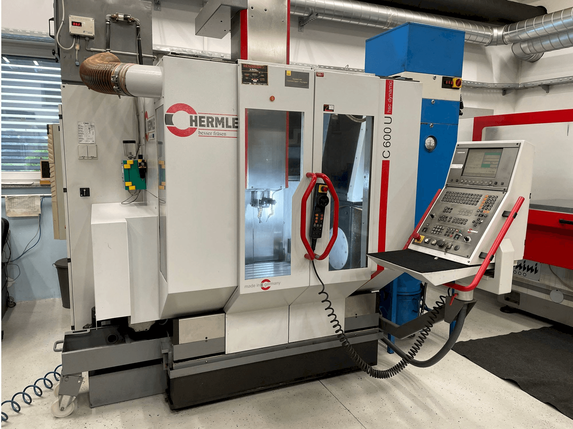 Frontansicht der HERMLE C600U Maschine