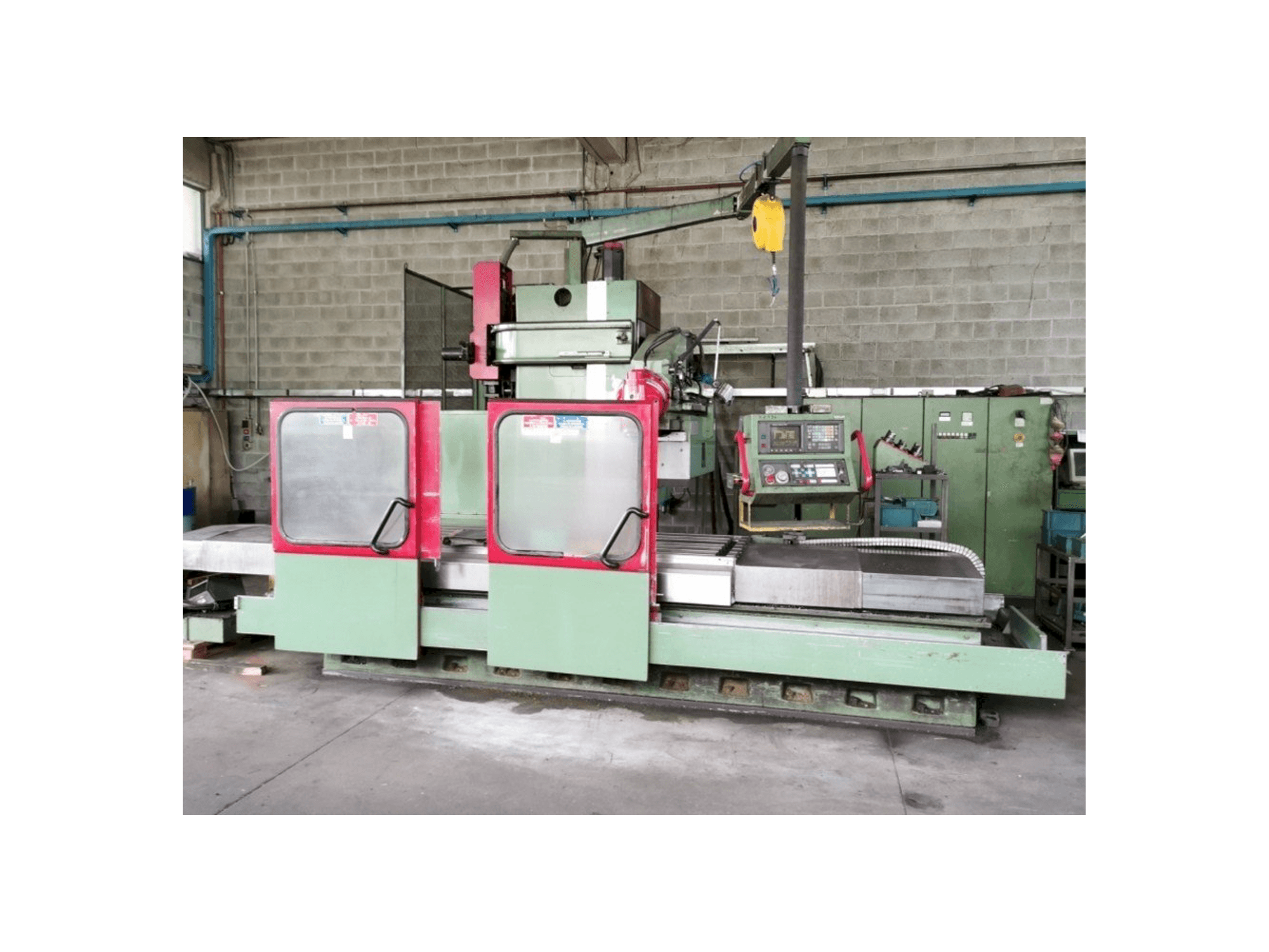 Frontansicht der NOVAR CENTER 1000K 40 Maschine