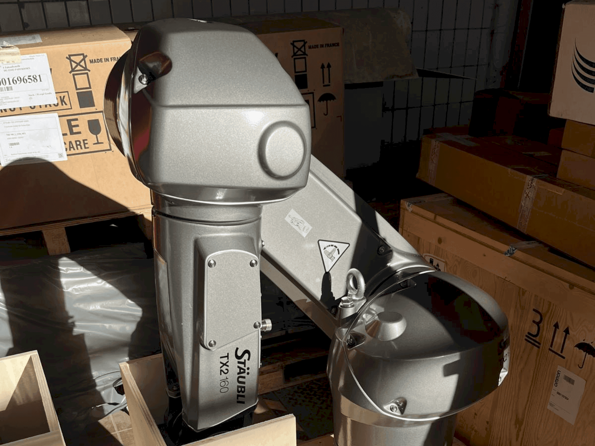 Frontansicht der STAUBLI TX2-160 HE Maschine