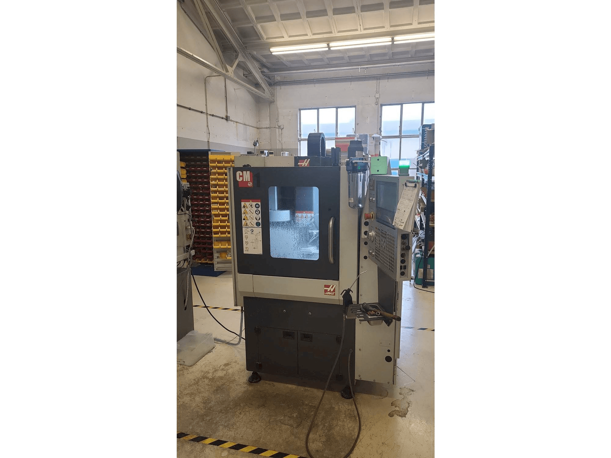 Frontansicht der HAAS CM-1 Maschine