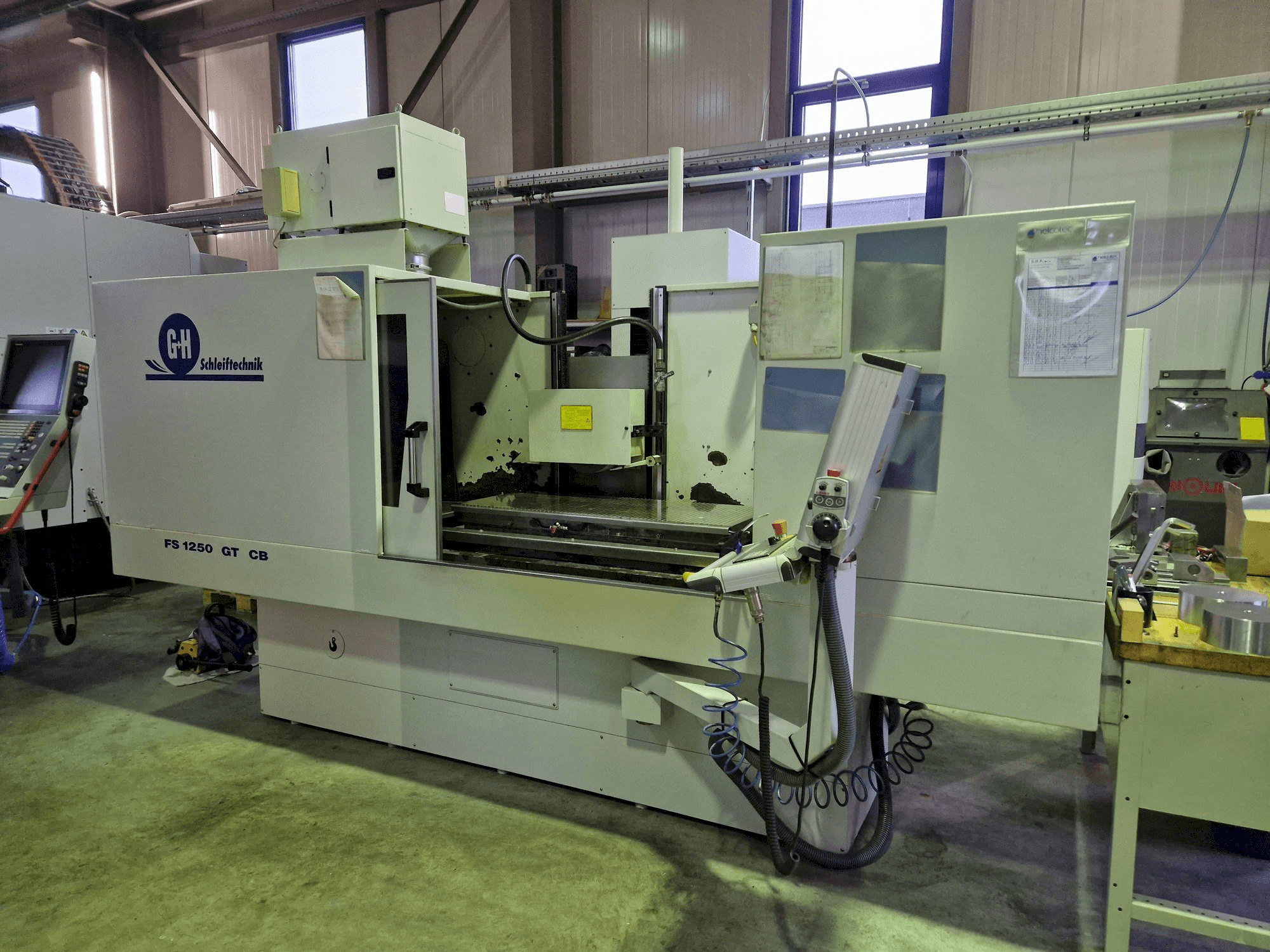 Frontansicht der GEIBEL & HOTZ FS 1250 GT CB Maschine