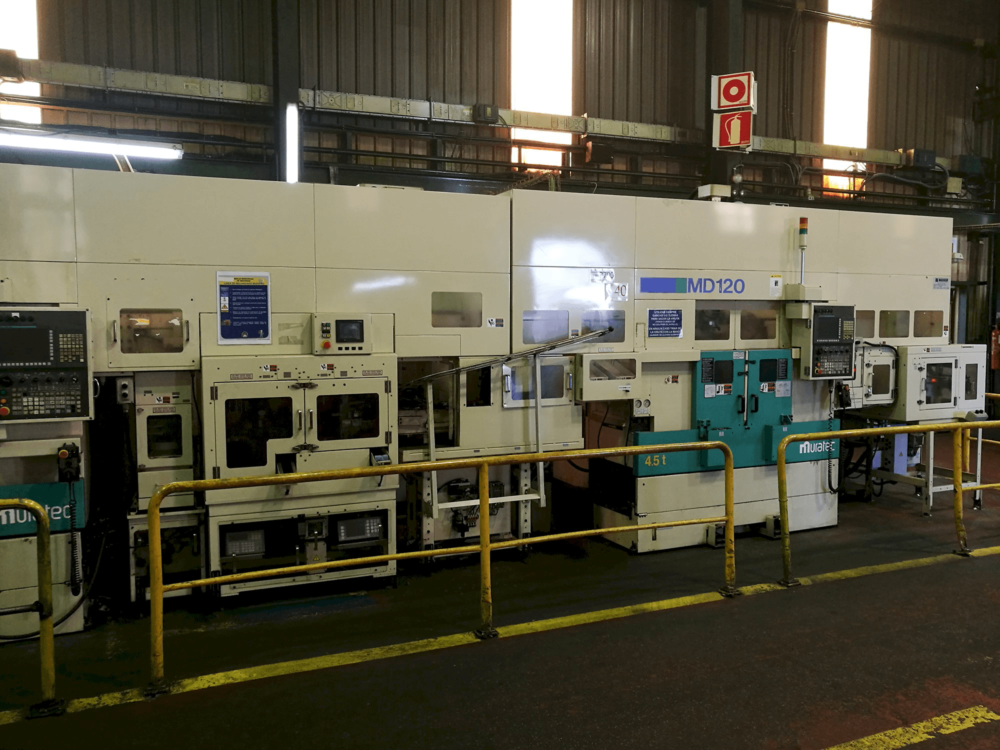 Frontansicht der MURATA Muratec MD 120 Maschine