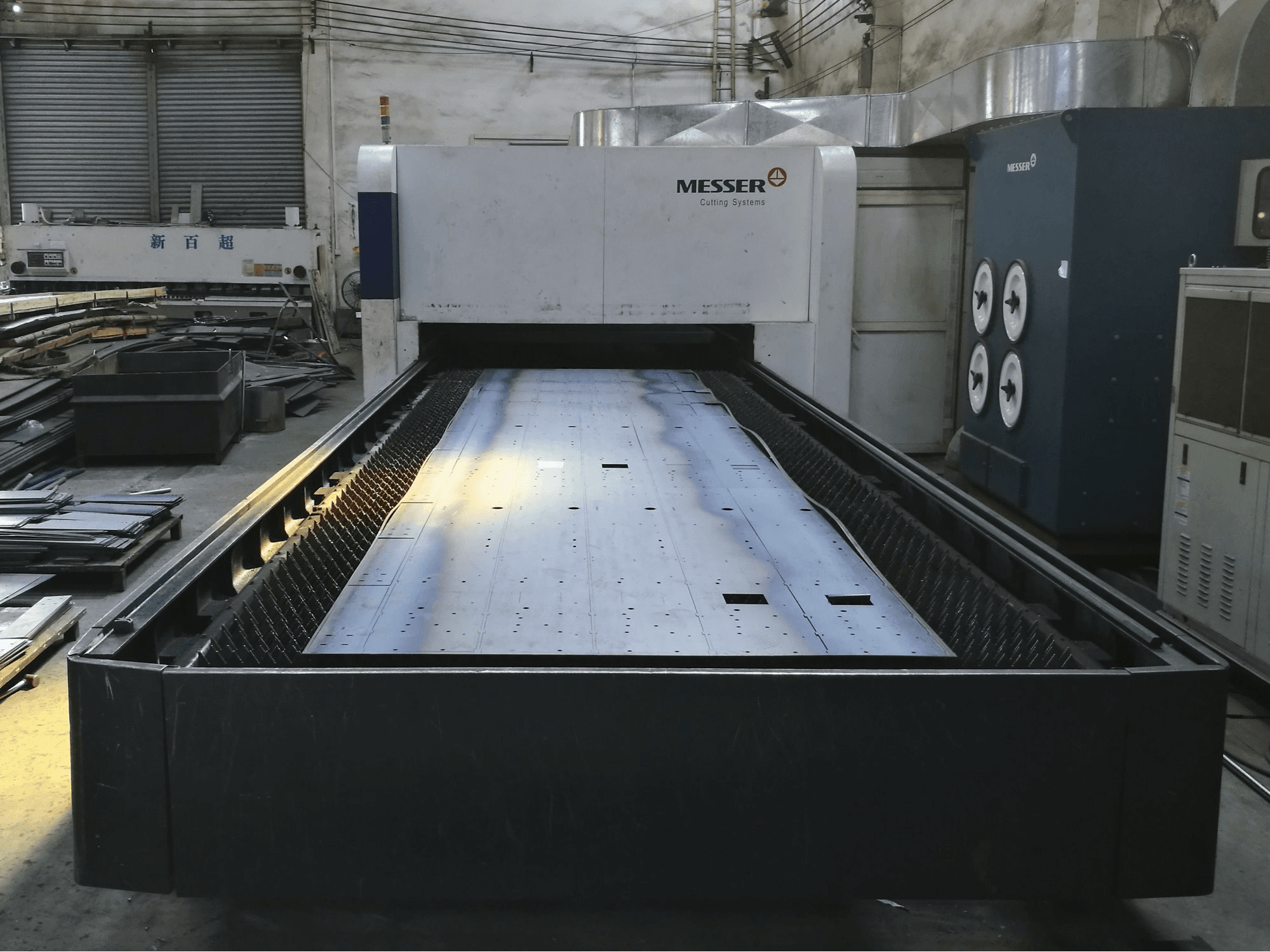 Frontansicht der Messer FIBERBLADE-4C Maschine