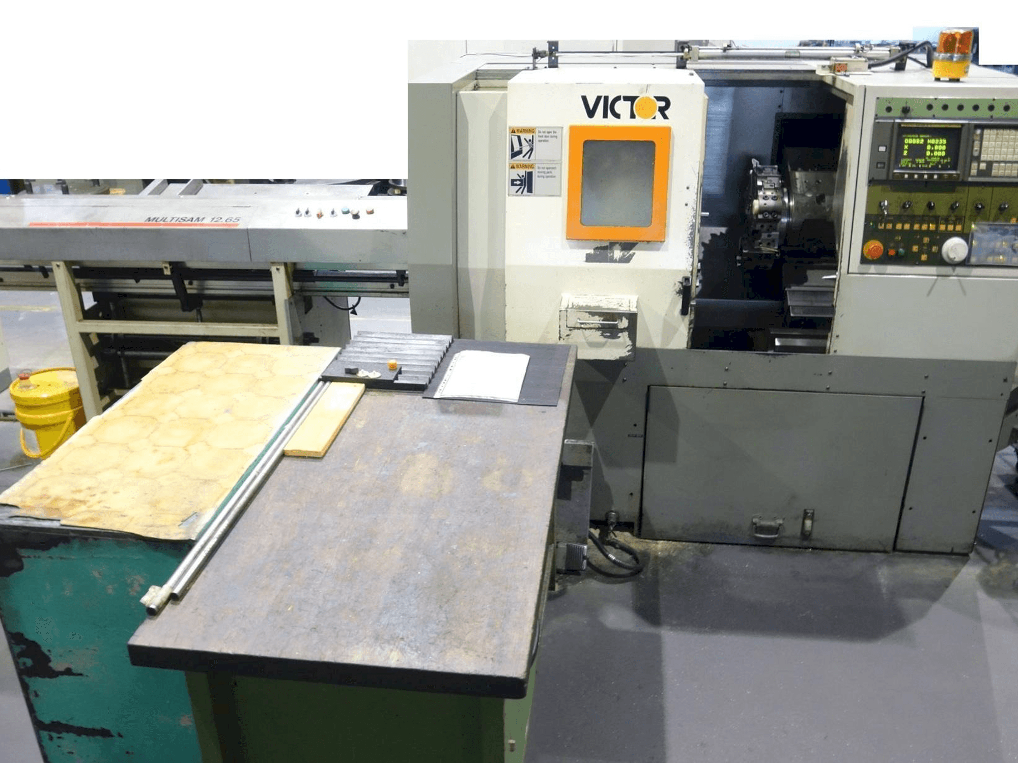 Frontansicht der Victor V Turn plus 15 (1996) Maschine