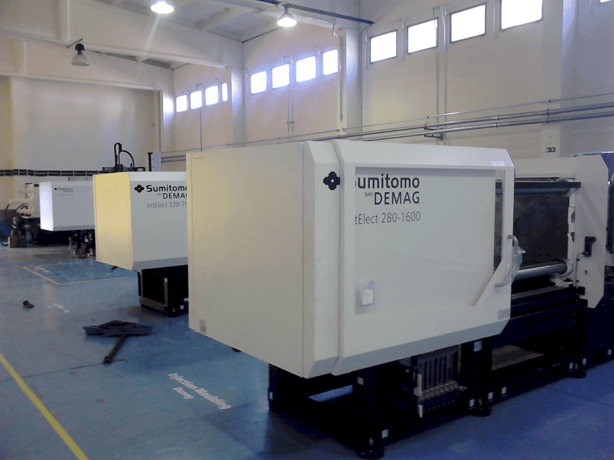 Frontansicht der SUMITOMO SHI DEMAG Intelect 280/685-1600 Maschine